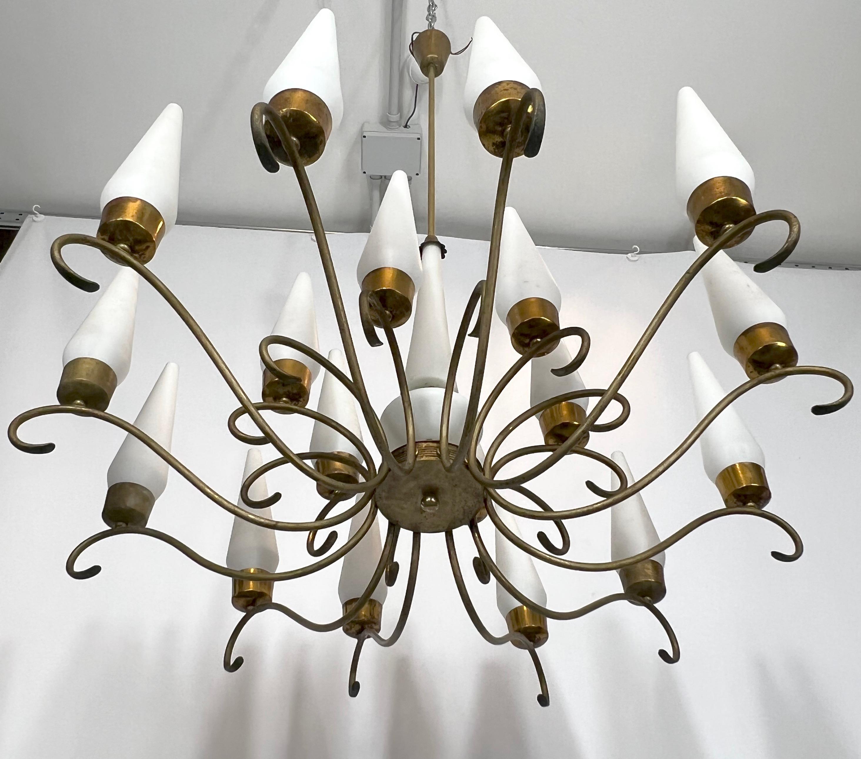 Brass Arredoluce Monza, Large Mid-Century 18 Lights Chandelier from 50s For Sale