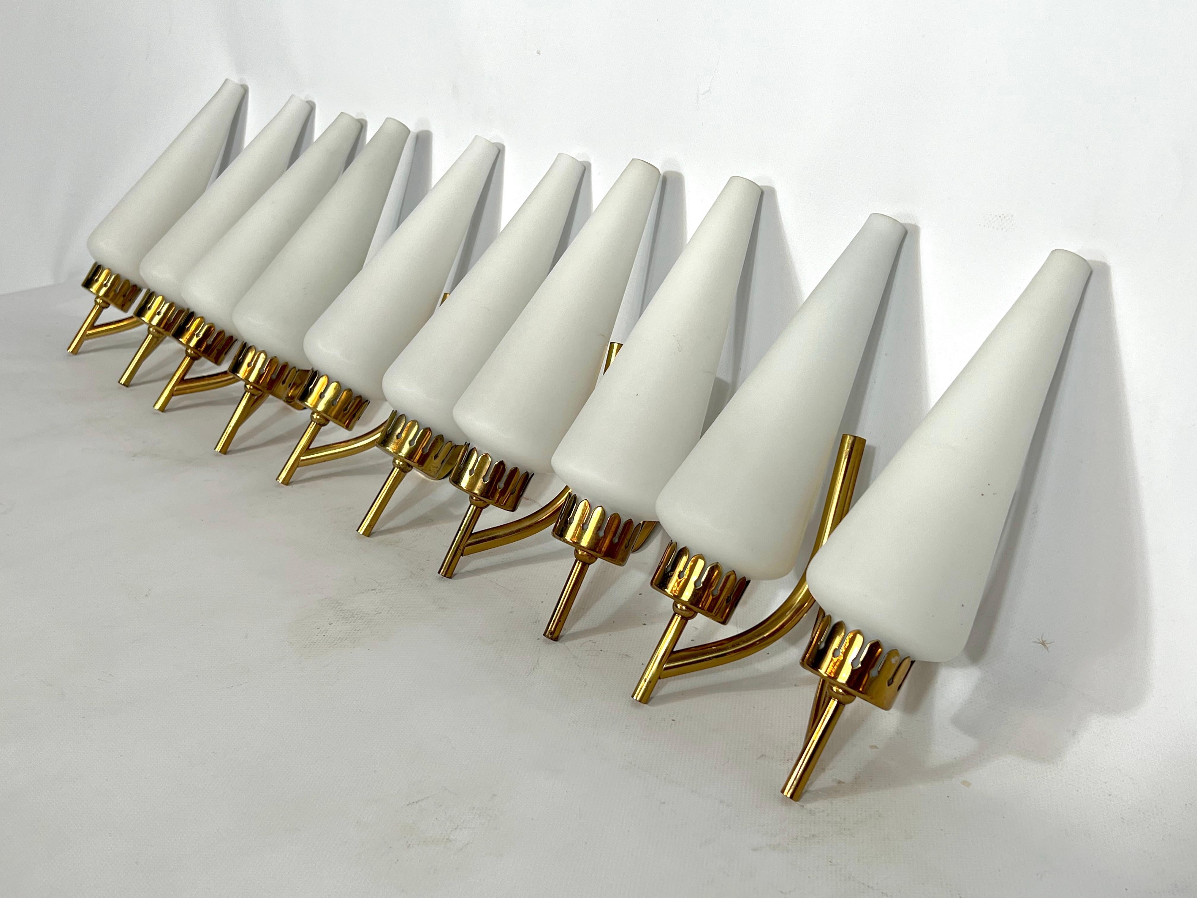 Arredoluce Monza Style, Mid-Century Italian Set of Five Sconces from 50s In Good Condition For Sale In Catania, CT