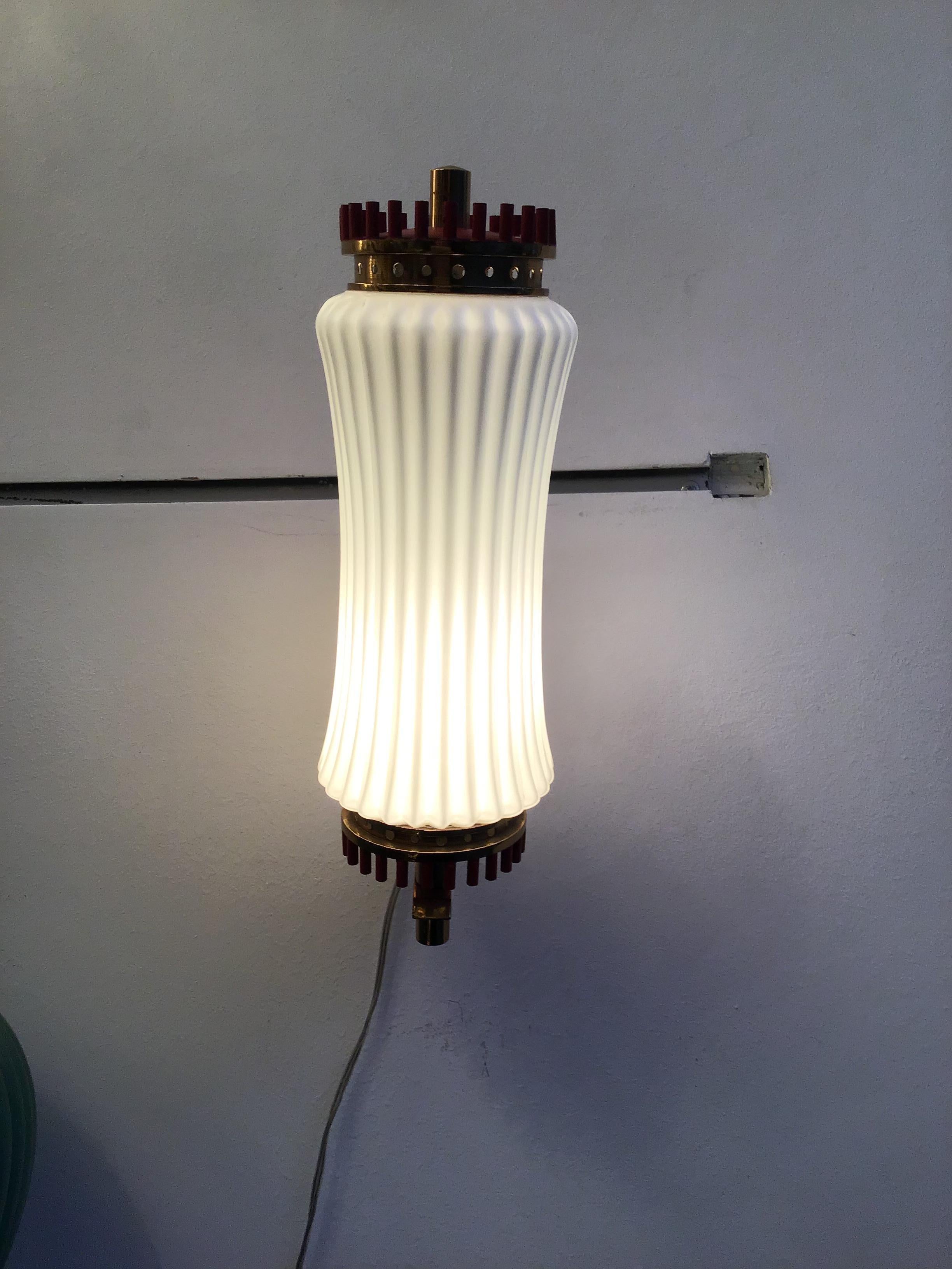 Arredoluce Sconce Brass Opaline Glass, 1950, Italy In Excellent Condition For Sale In Milano, IT