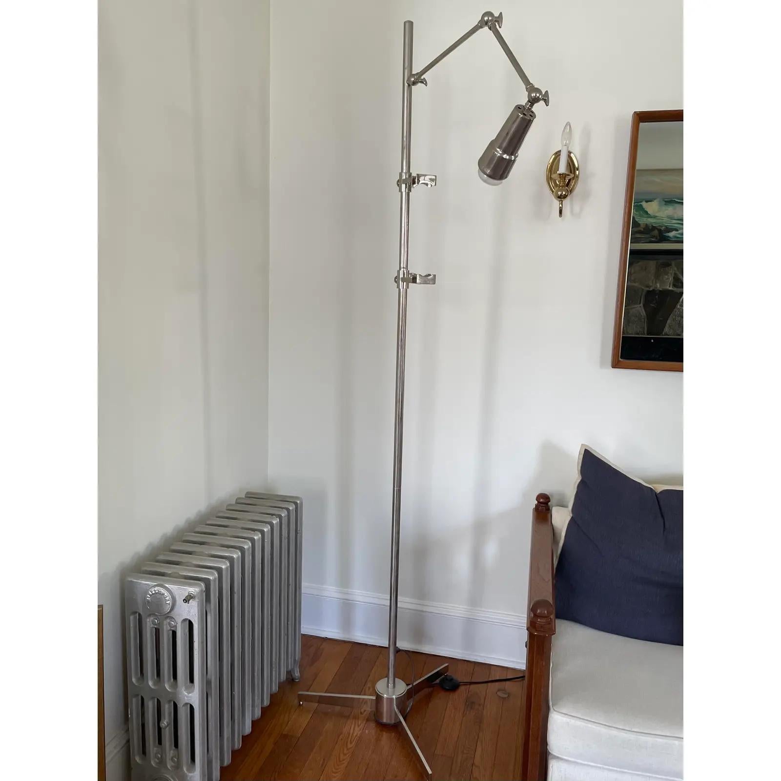 Lámpara de caballete cromada estilo Arredoluce siglo XX en venta