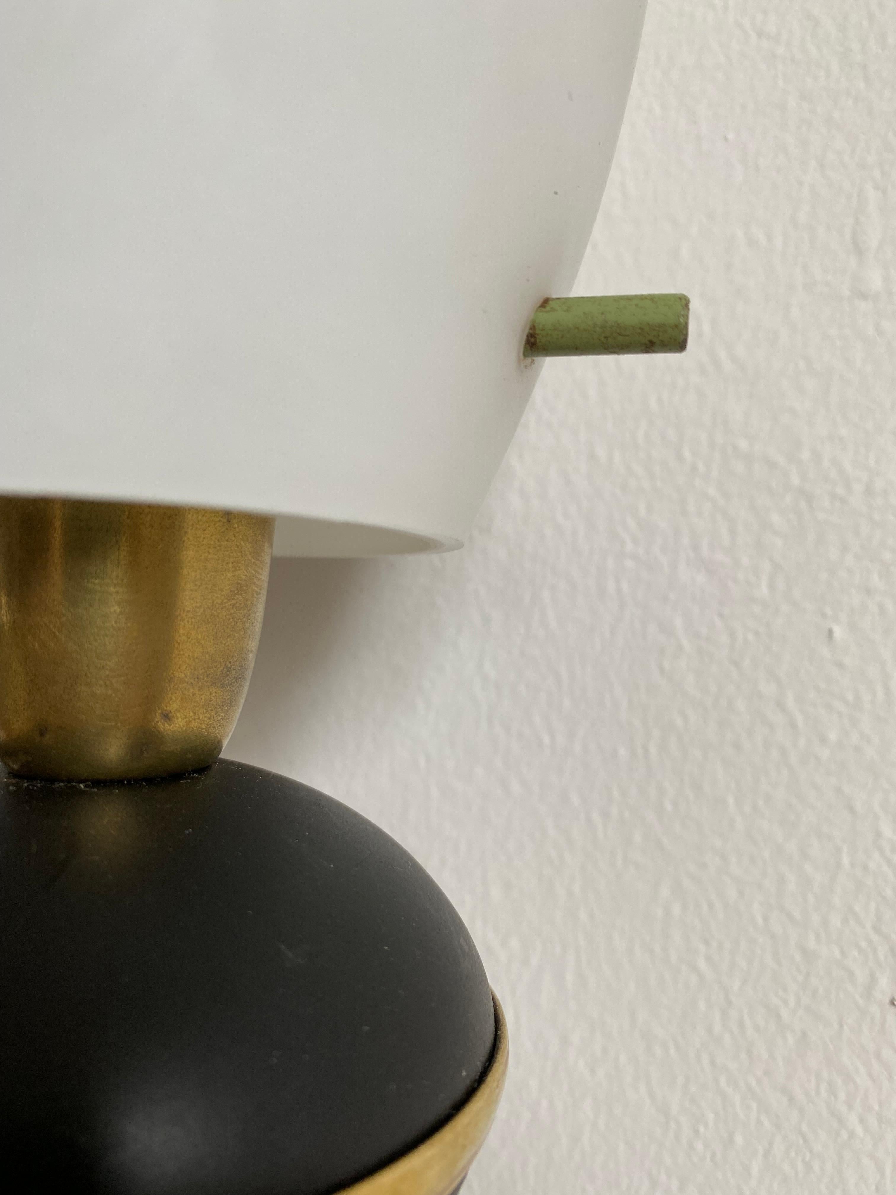 Mid-Century Modern Lampe de table italienne de style Arredoluce en vente