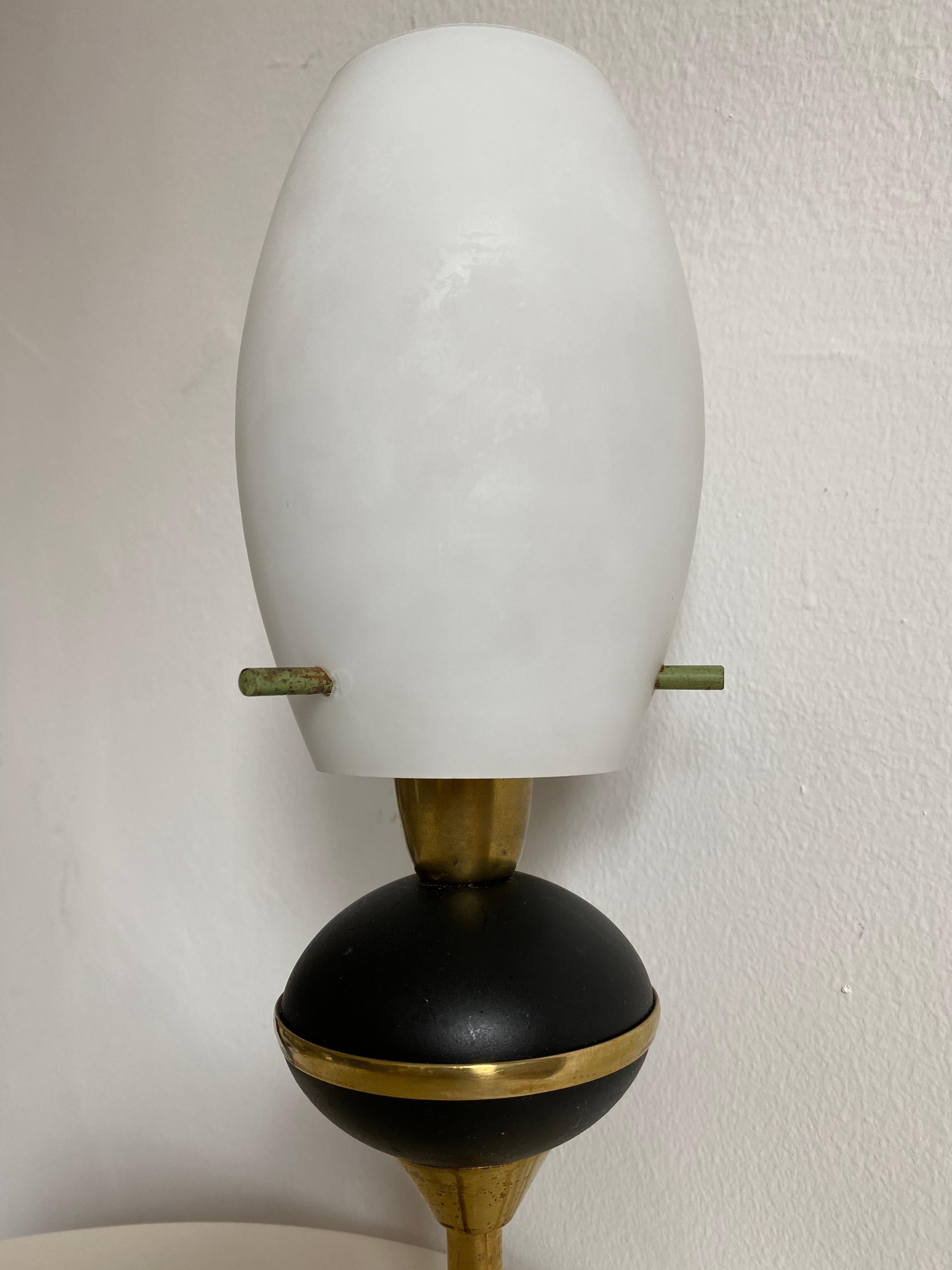 Italienische Tischlampe im Arredoluce-Stil (Mitte des 20. Jahrhunderts) im Angebot