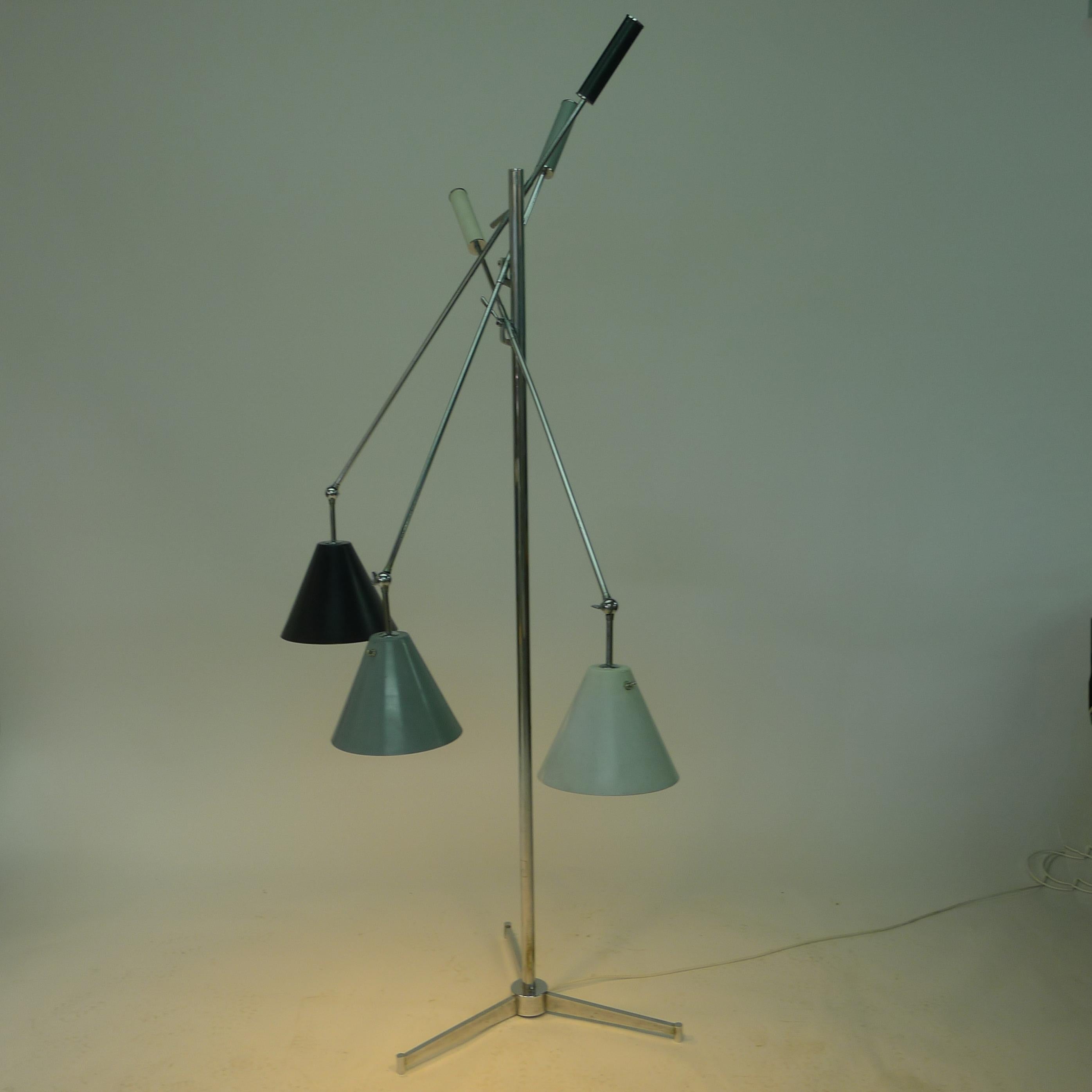 Lámpara de pie Arredoluce Triennale, de Angelo Lelii, modelo 12128, Italia circa 1947 Italiano en venta