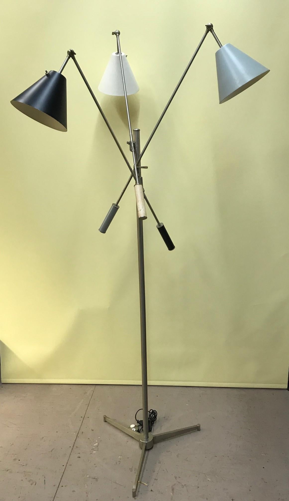 Arredoluce Triennale Floorlamp by Angello Lelli In Good Condition In Montreal, QC