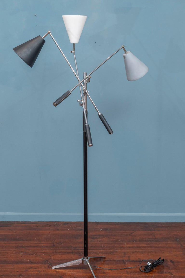 Arredoluce Triennale Style Floor Lamp, Italy For Sale 4