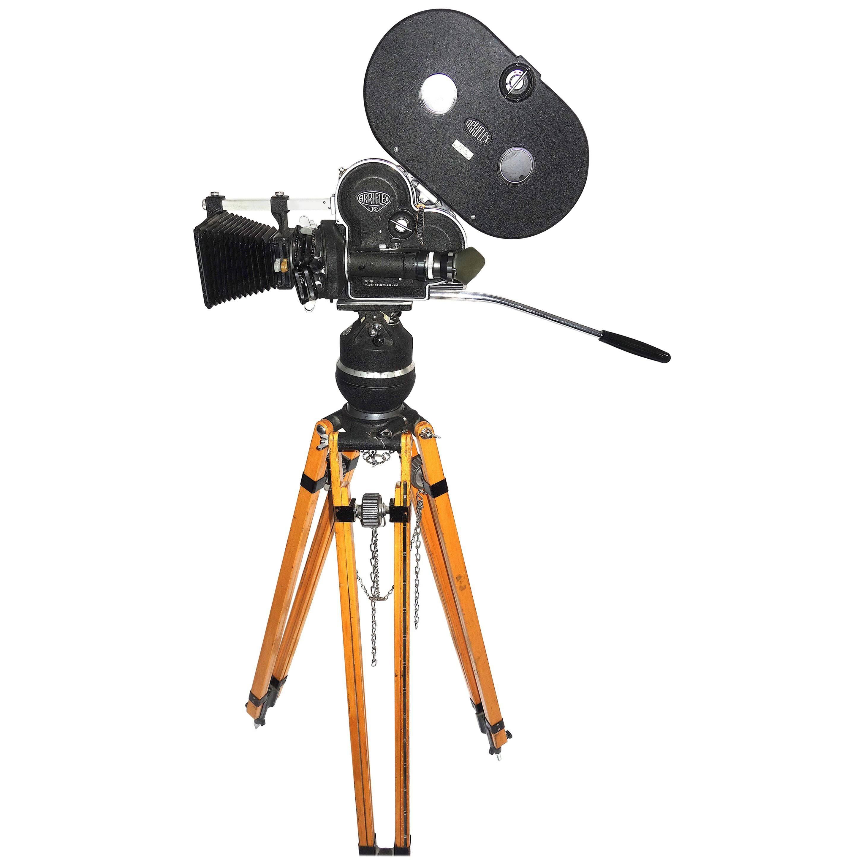 Arriflex Early 16mm Motion Picture Camera, Classic Display with Tripod For Sale