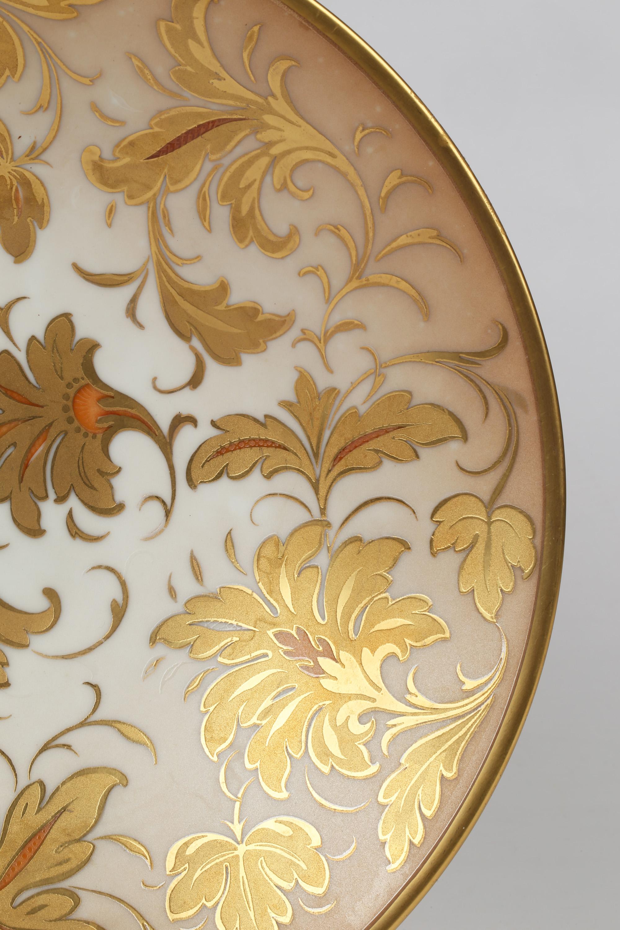 Gilt Arrigo Finzi Italian Mid Century Oro Zecchino Leaf Design Porcelain Bowl For Sale
