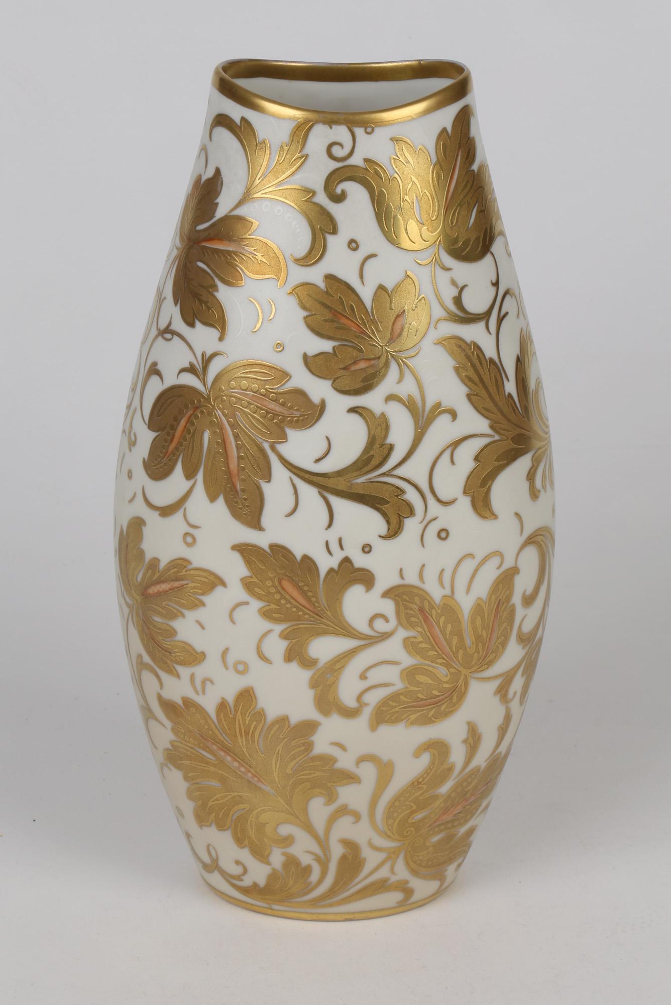 Gilt Arrigo Finzi Italian Mid Century Oro Zecchino Leaf Design Porcelain Vase