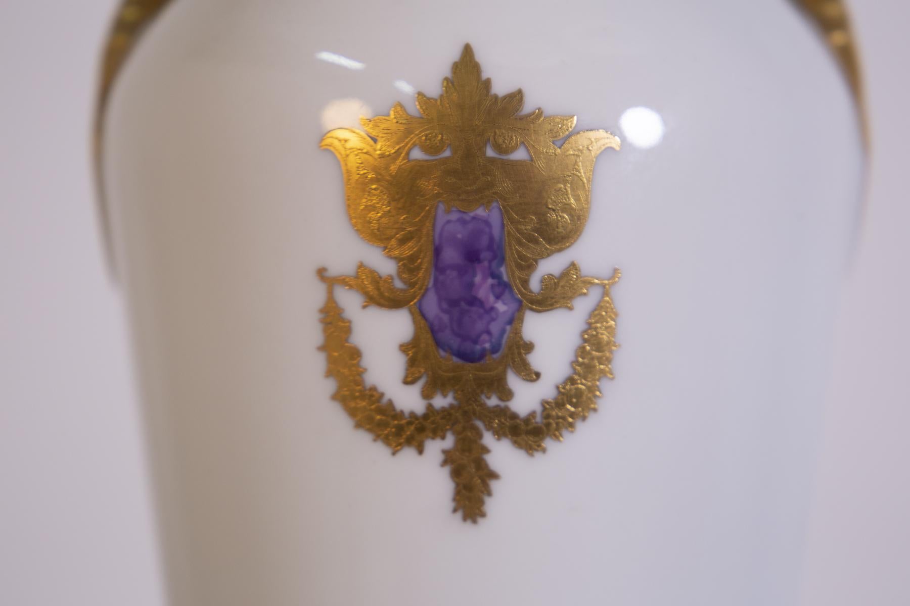 Mid-Century Modern Arrigo Finzi Vase in Porcelain, Gold Painted, Original Label For Sale
