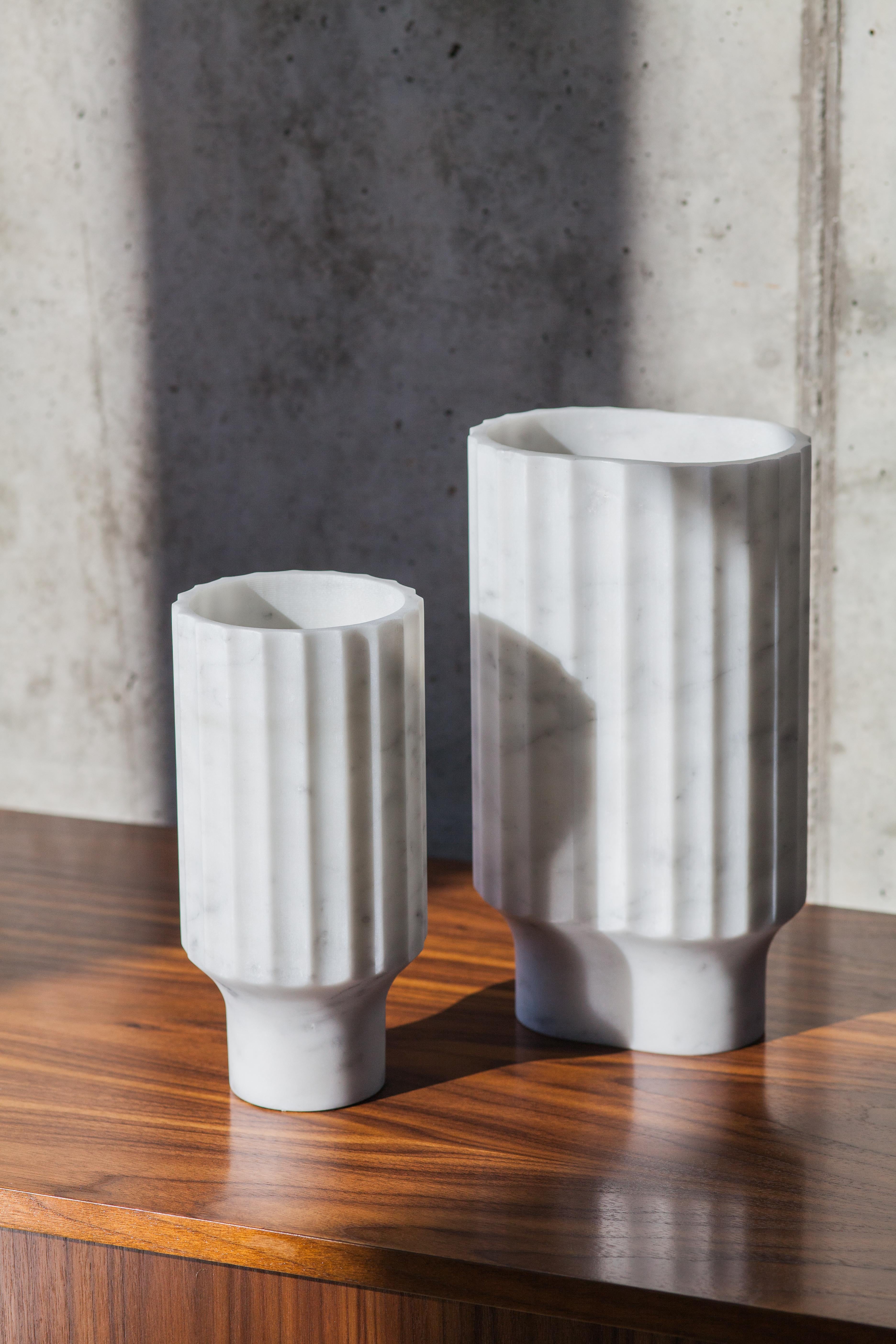 Modern Arroka Vase Large Arabescato 'White' Marble For Sale