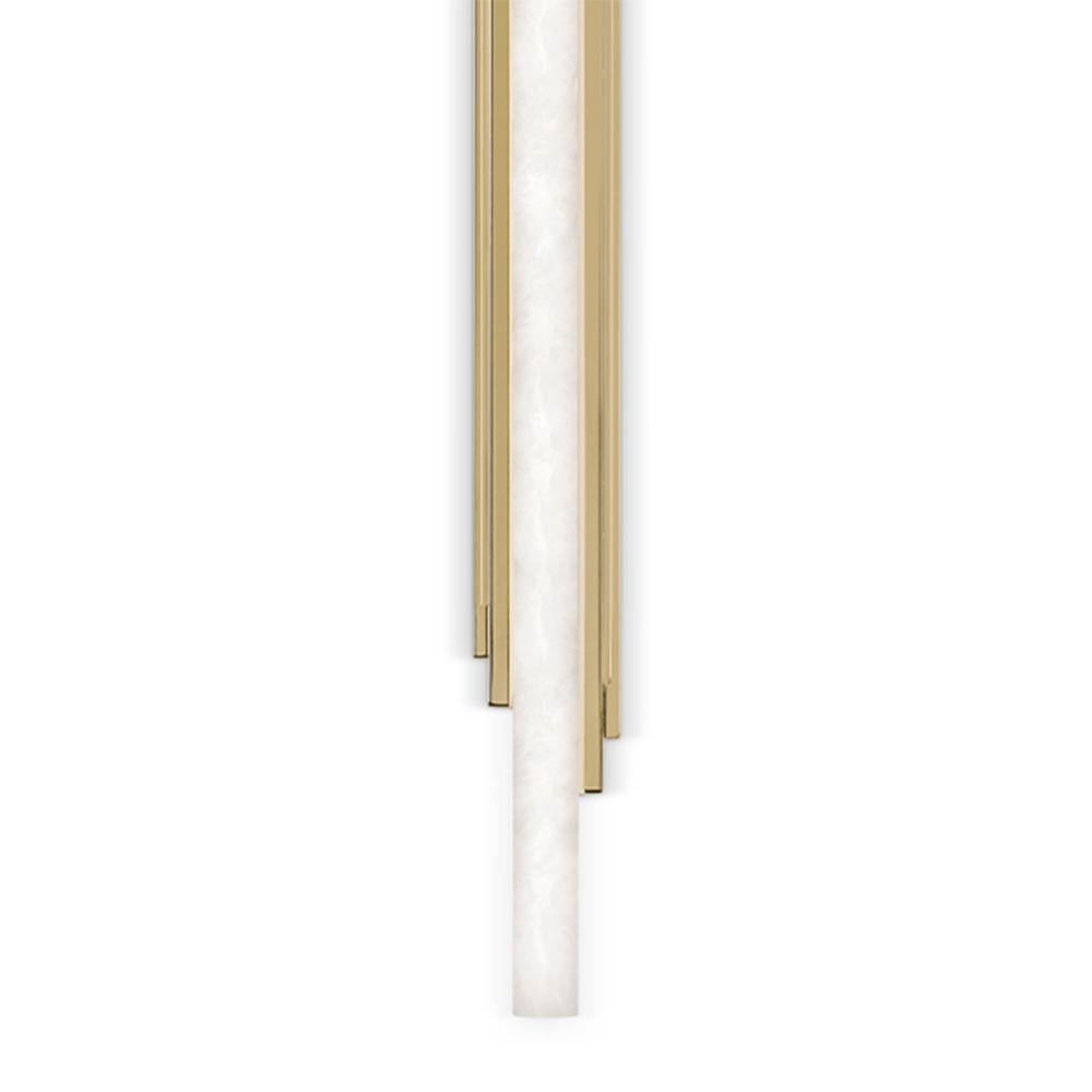 Fatto a mano Lampada da parete alta Arrow in alabastro in vendita