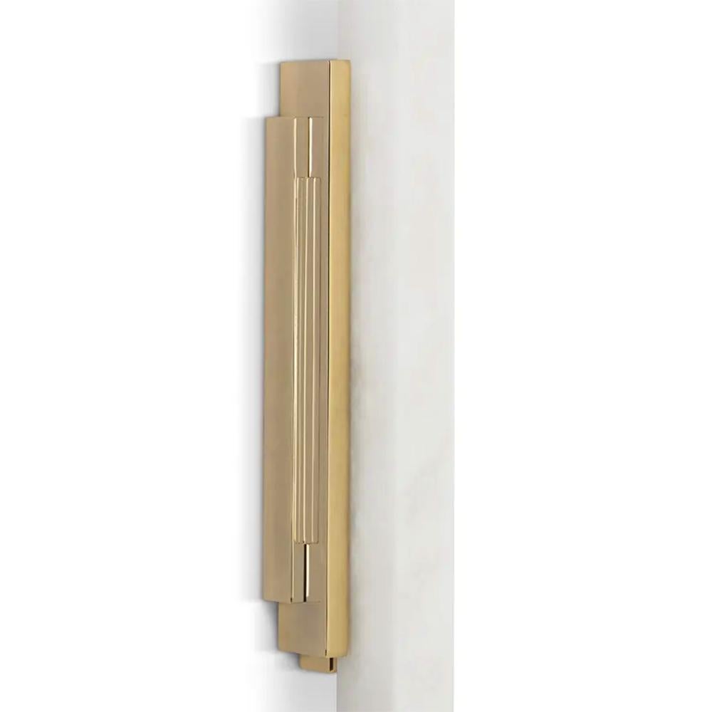 Lampada da parete in alabastro Arrow In condizioni Nuovo in vendita a Paris, FR