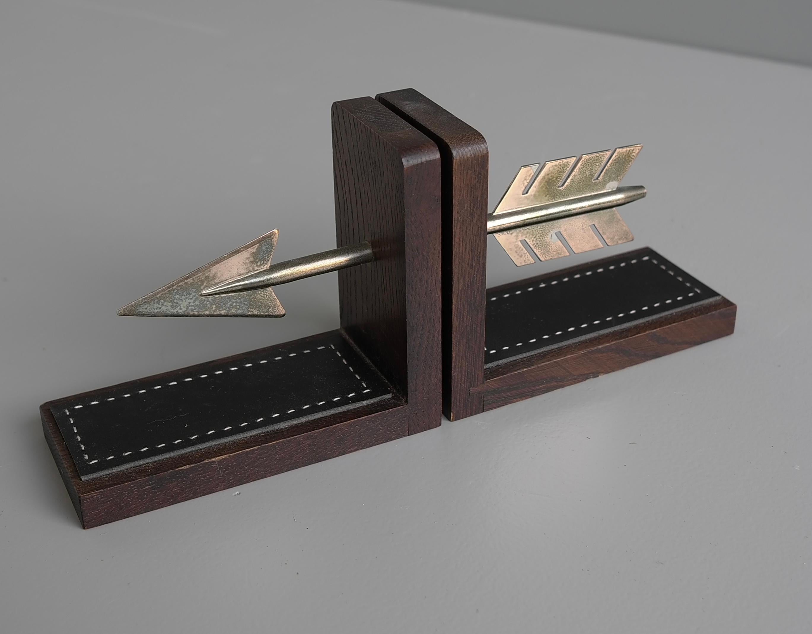 Arrow Brass and Wood Bookends with Hand Stiched Leather, France 1960's For Sale 5