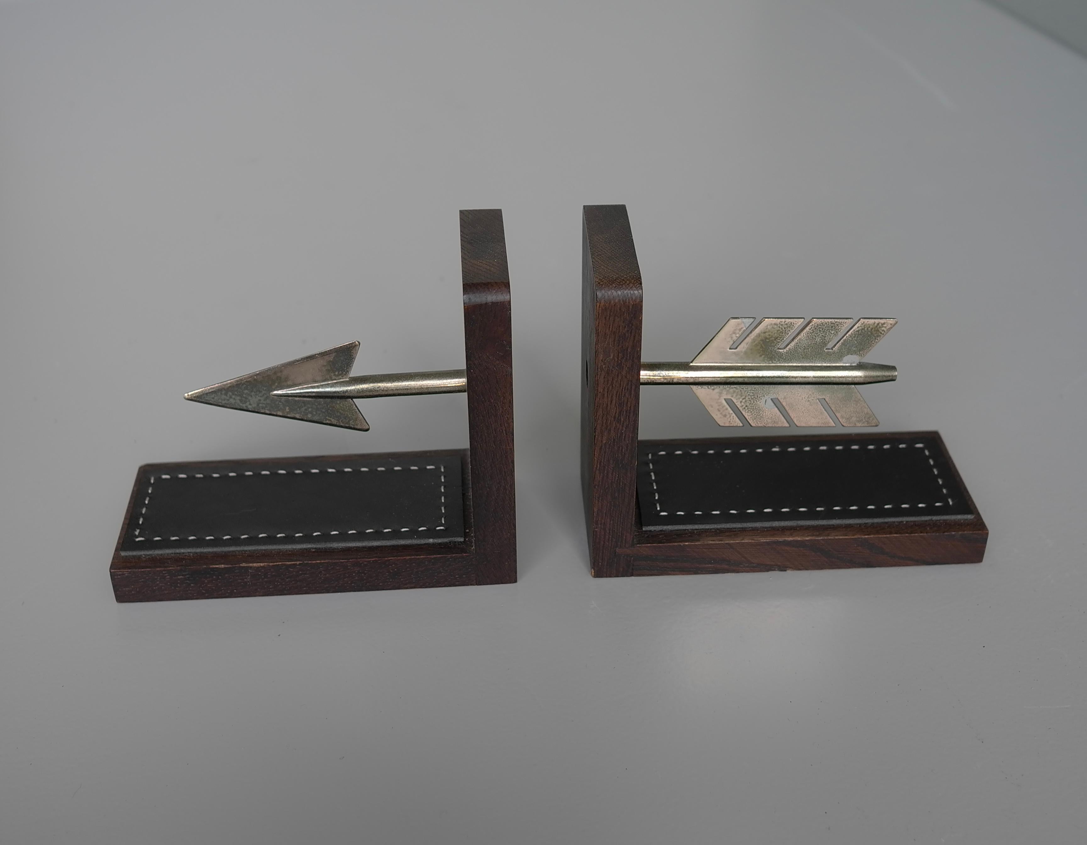 Arrow Brass and Wood Bookends with Hand Stiched Leather, France 1960's For Sale 2