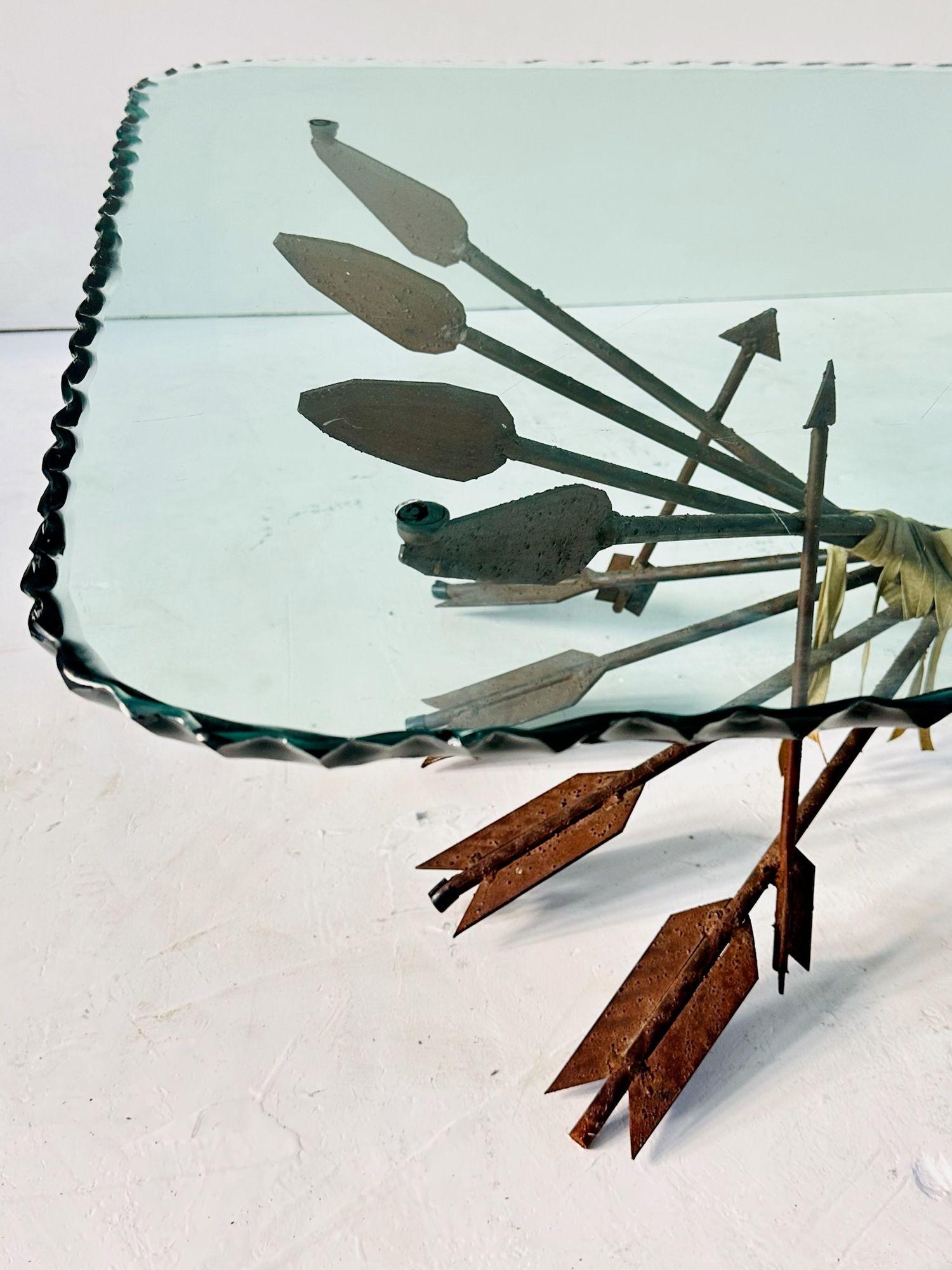 Arrow Couchtisch mit geschliffenem Glas, 1940er Jahre Frankreich im Angebot 2