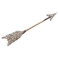 Arrow diamond pin brooch in platinum and 18k, Belle Epoque brooch Arrow diamond pin brooch in platinum and 18k, Belle Epoque brooch