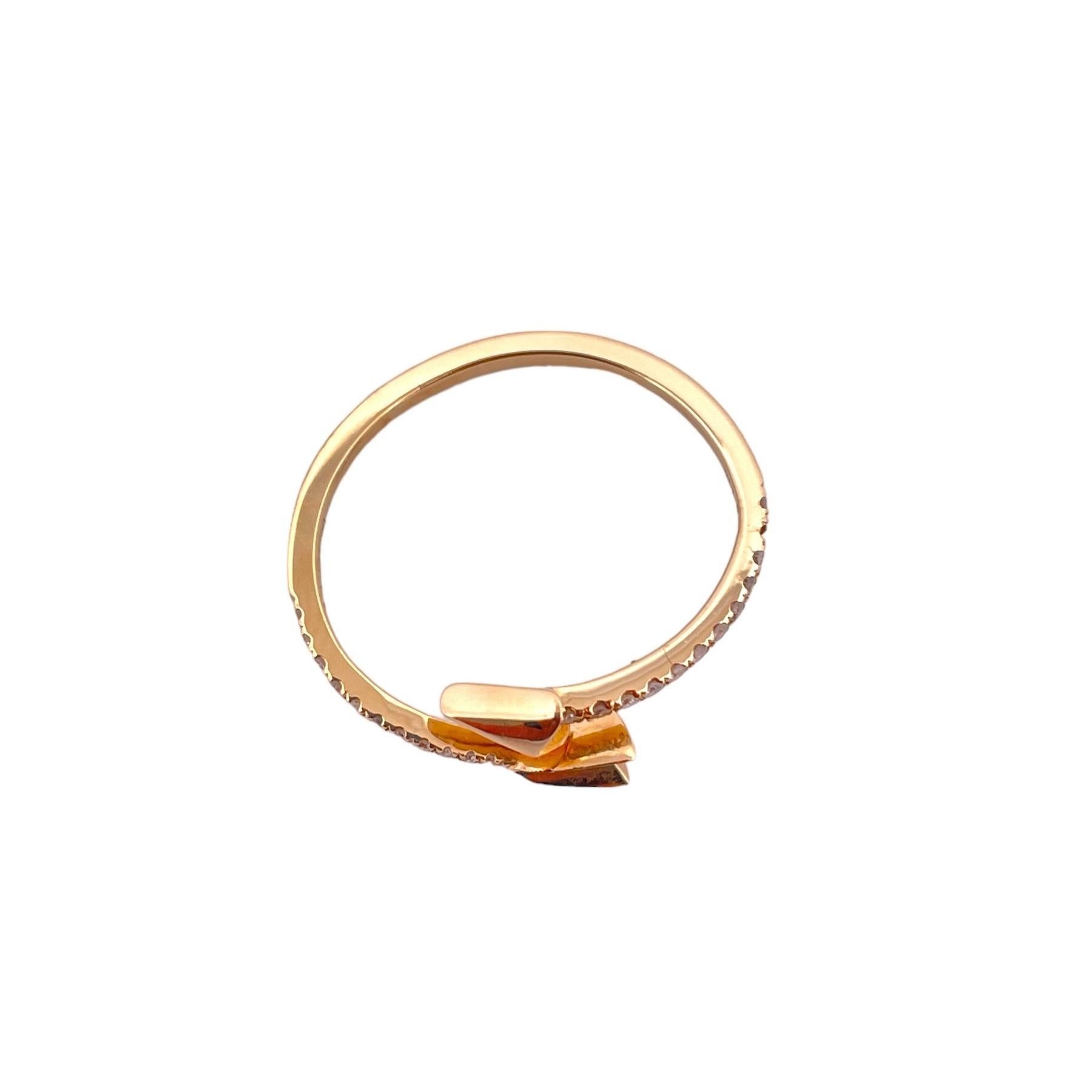 Arrow Diamond Ring - 14K Yellow Gold In Good Condition For Sale In New York, NY