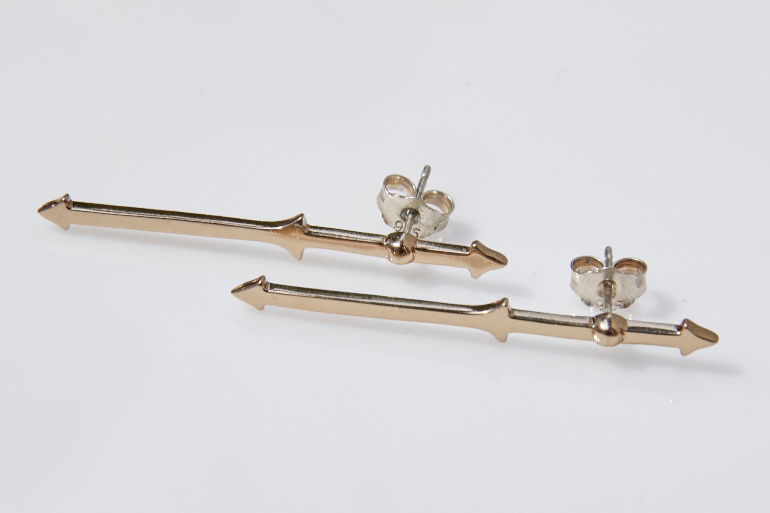 Round Cut Arrow Earring Sticks Bronze For Sale