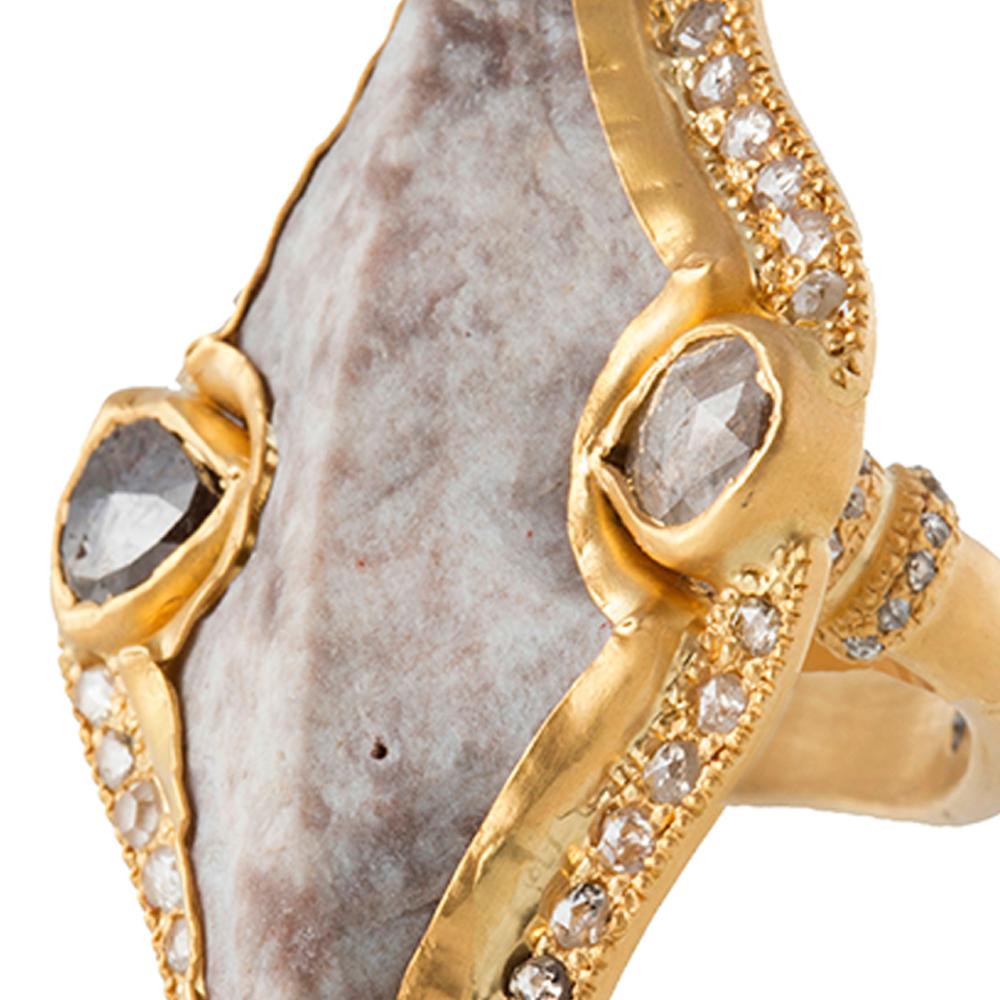 Ring mit Pfeilkopf und 19,34 Karat Achat und mehrfarbigen Diamanten (Rosenschliff) im Angebot