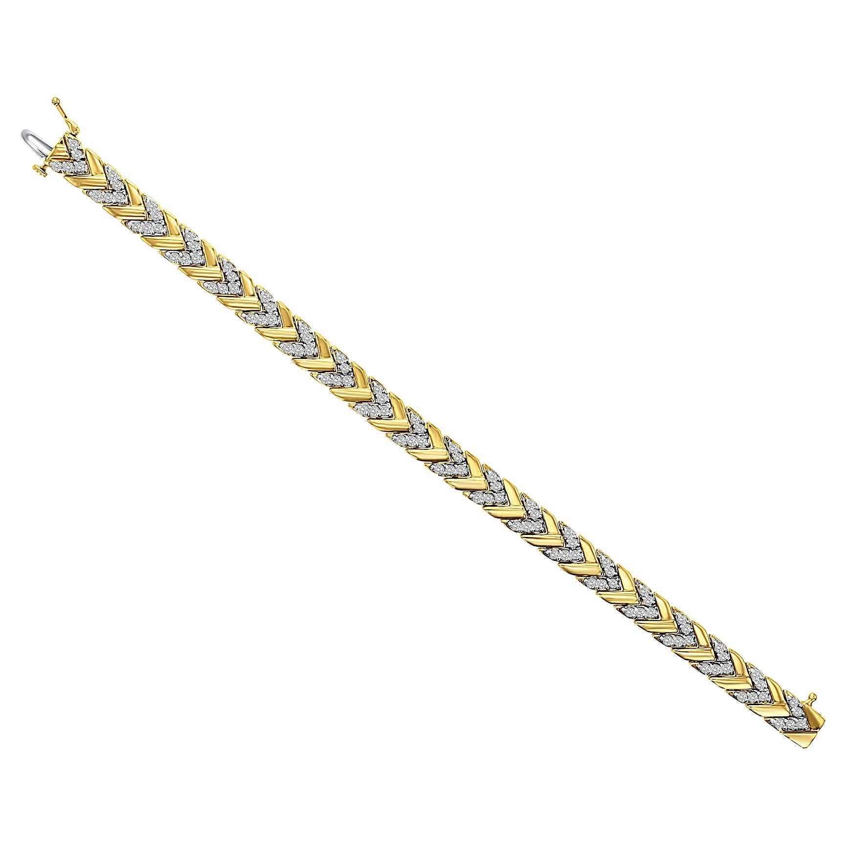 Arrow Style Diamond Polished Bracelet 2.60cttw 14k Yellow Gold For Sale