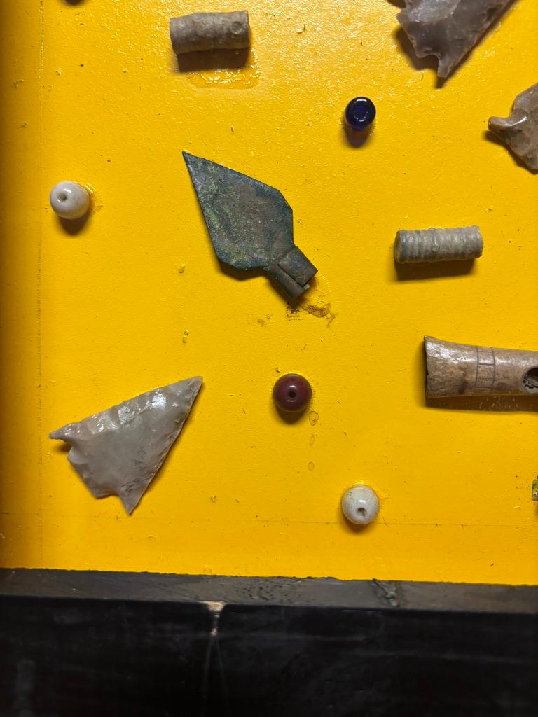 Arrowhead Collectional, Eastern Woodlands Indians Artifacts, Stone, Copper, Bone en vente 3