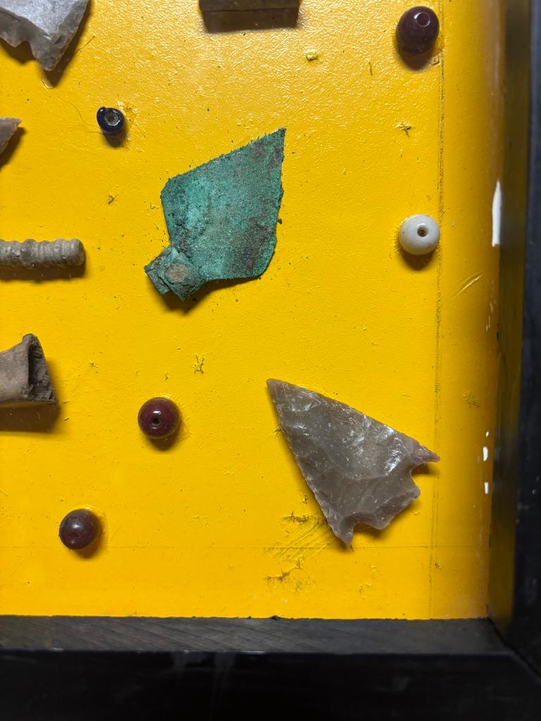 Arrowhead Collectional, Eastern Woodlands Indians Artifacts, Stone, Copper, Bone en vente 4