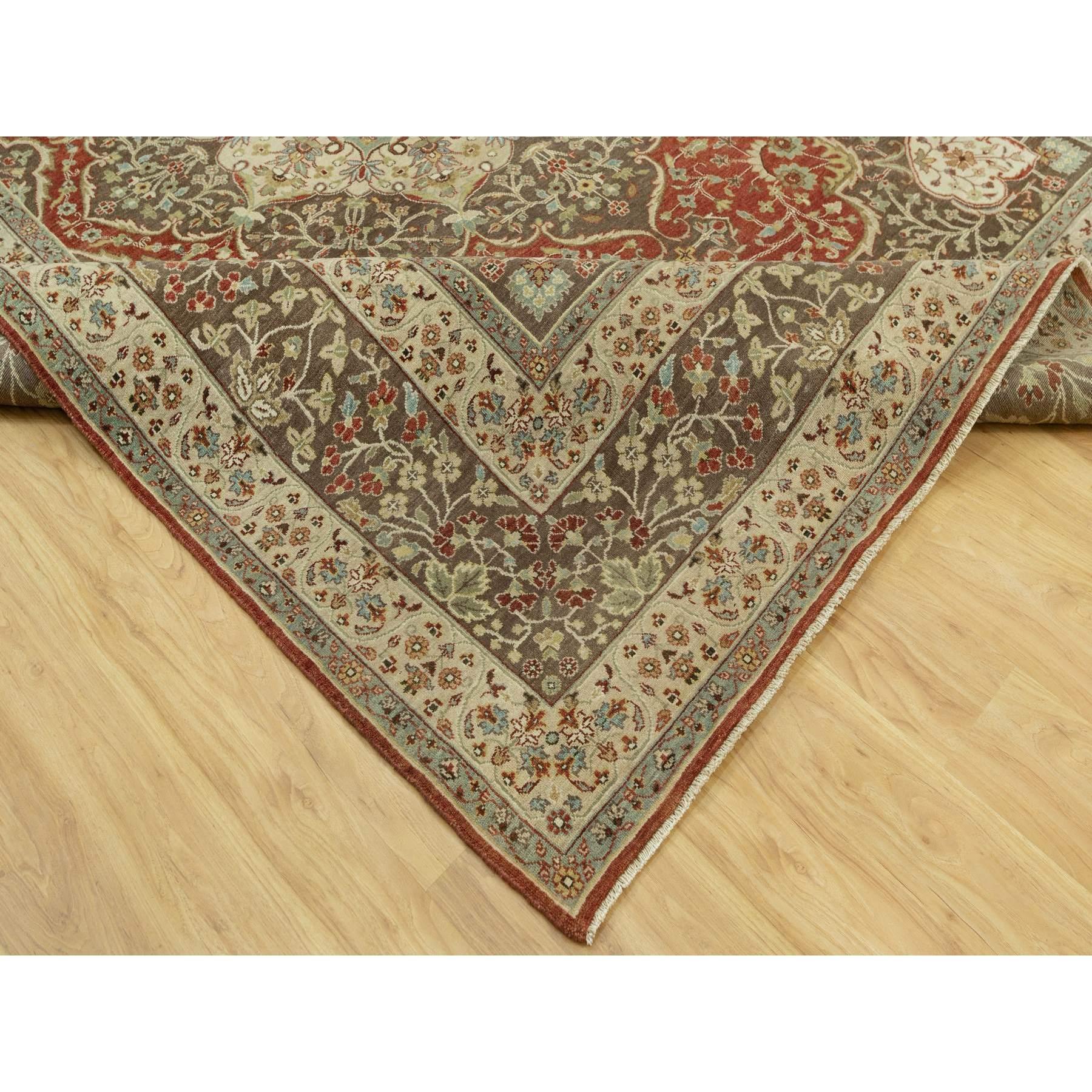 Laine Tapis rouge Arroyo Tabriz Haji Jalili Design en laine douce nouée à la main 9'2