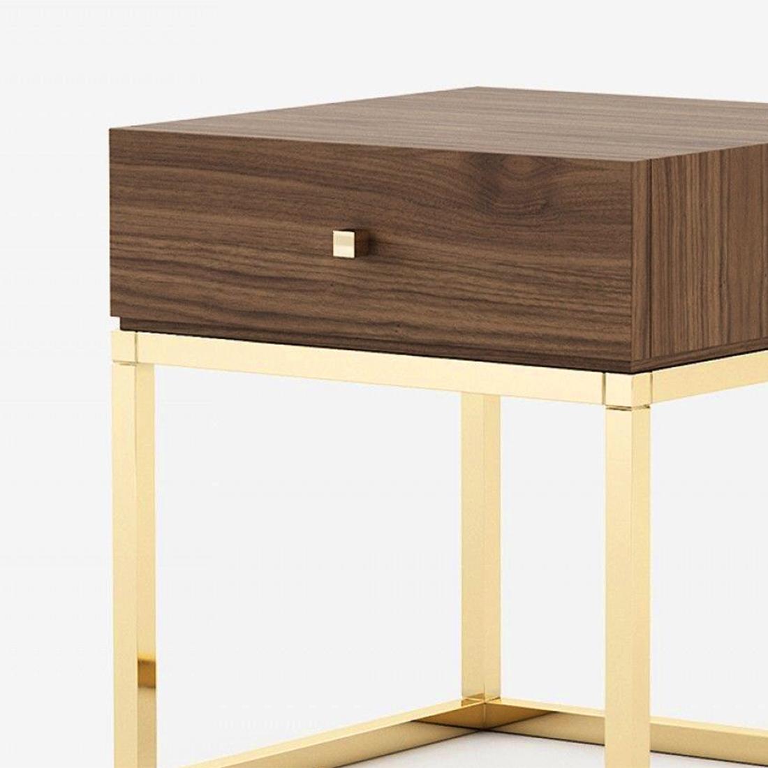 Tanka Walnut  Table d'appoint Neuf - En vente à Paris, FR