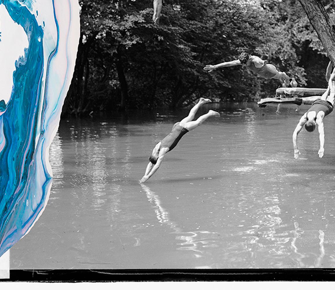 Persone III. Dalla serie The Dis(This) appearance. Fotografia a colori - Photograph di Arslan Sükan