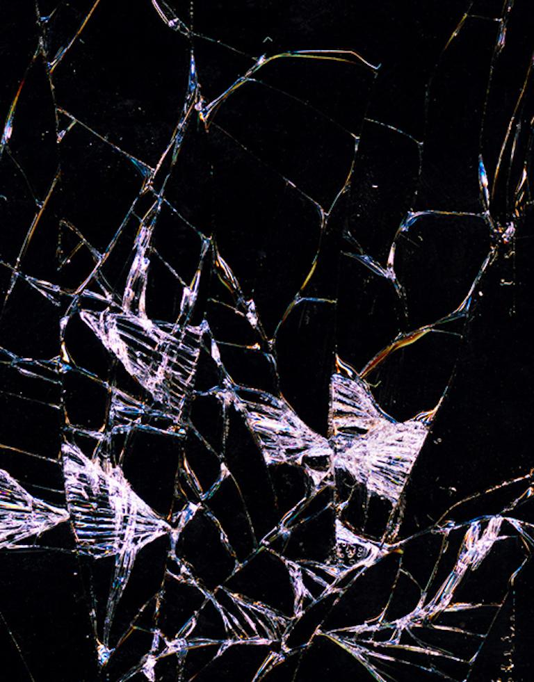 Sin título 17,  De La Serie De Mientras Navegas - Abstract Photograph Negro de Arslan Sükan