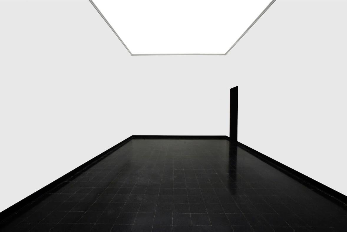 Black and White Photograph de Arslan Sükan - Sin título 24 de la serie de INtheVISIBLE, 2013