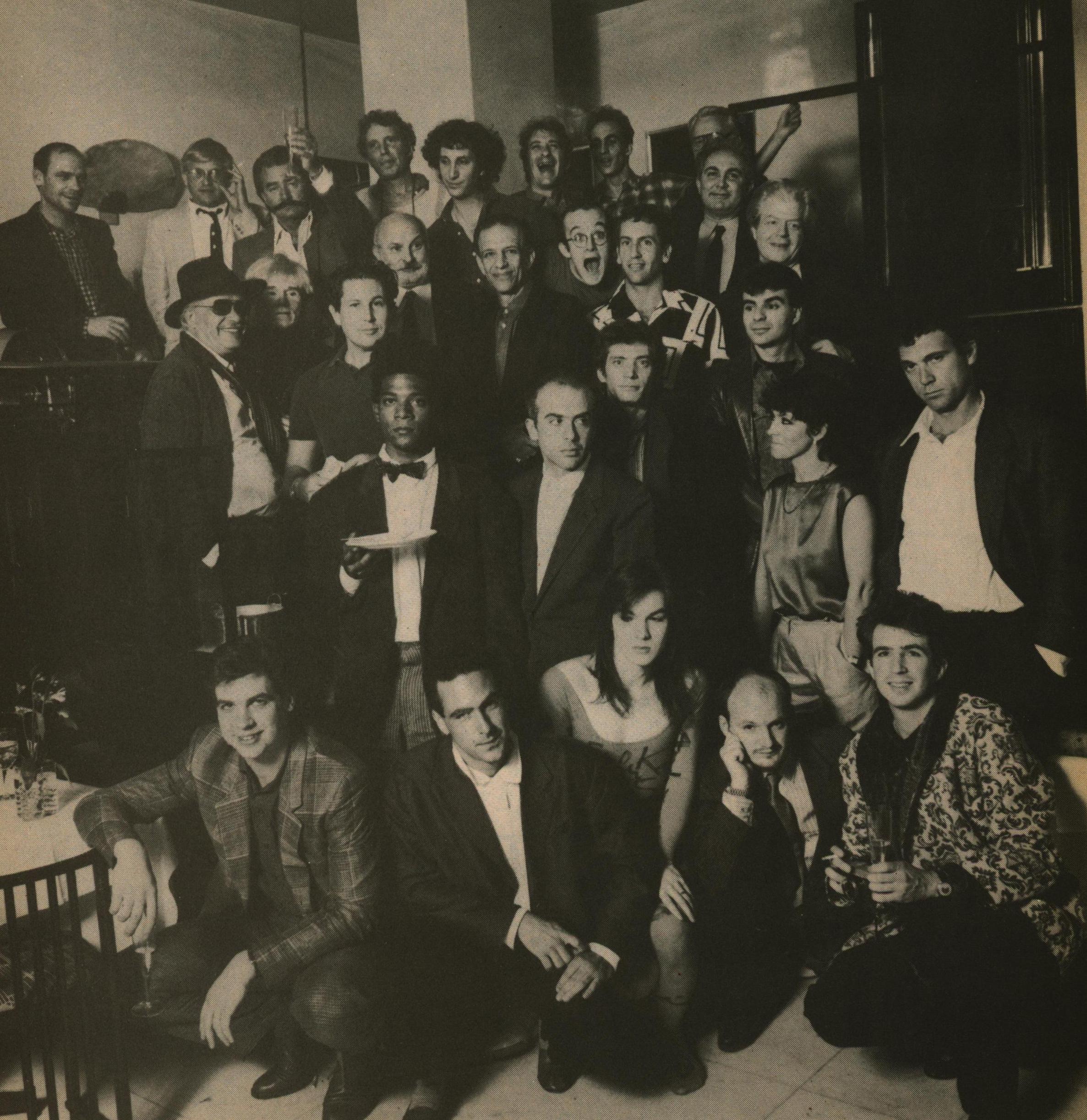 Basquiat, Keith Haring, Andy Warhol Área 1985:
Raro anuncio original de un acto artístico del 8 de mayo de 1985 en AREA. Presenta un retrato perdurable del quién es quién de la escena artística neoyorquina de los años 80, realizado por Michael