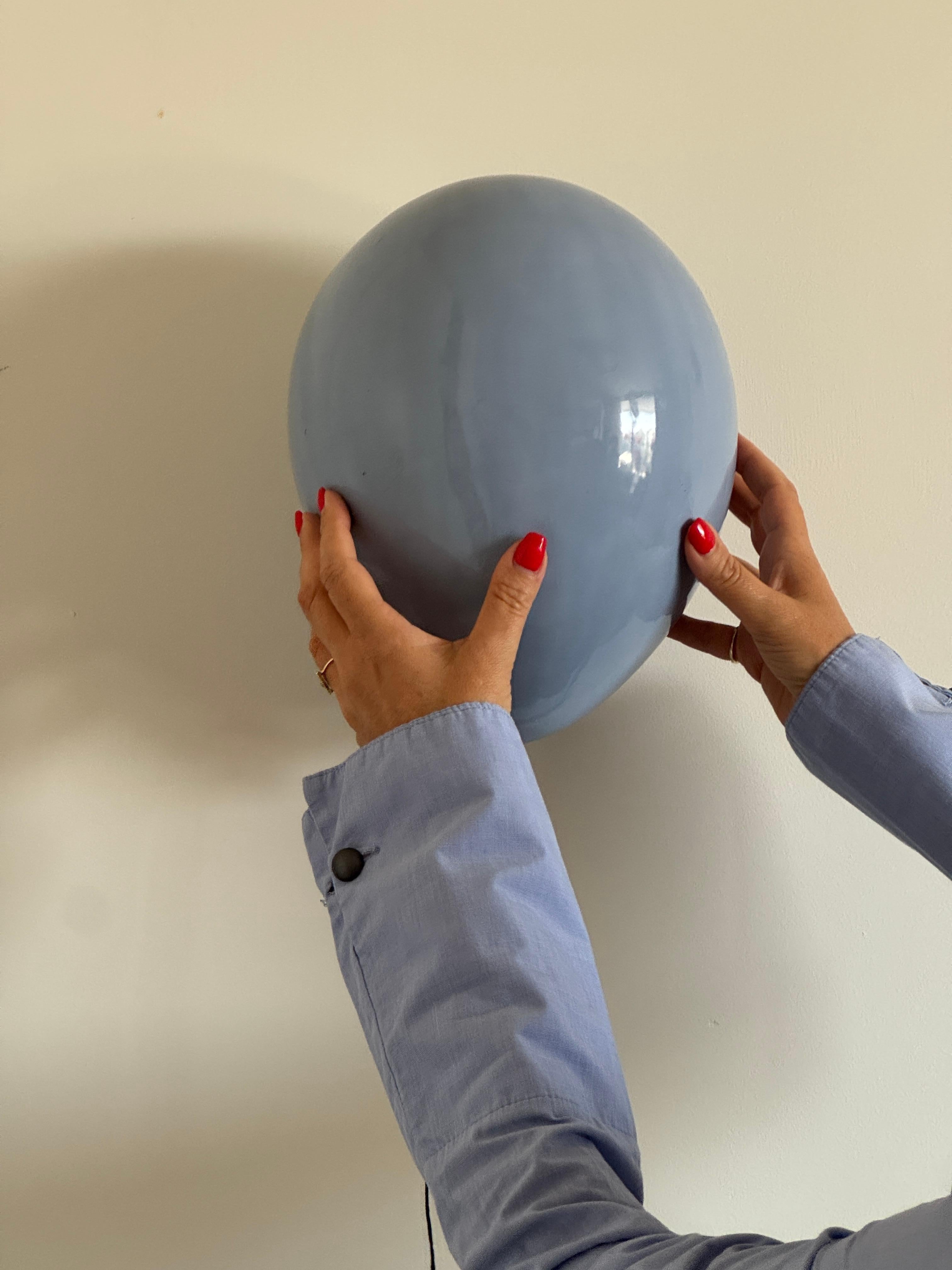 Set of 2 glossy clay balloon sculptures for wall installation, Big and small - Contemporary Sculpture by Art Arsouf
