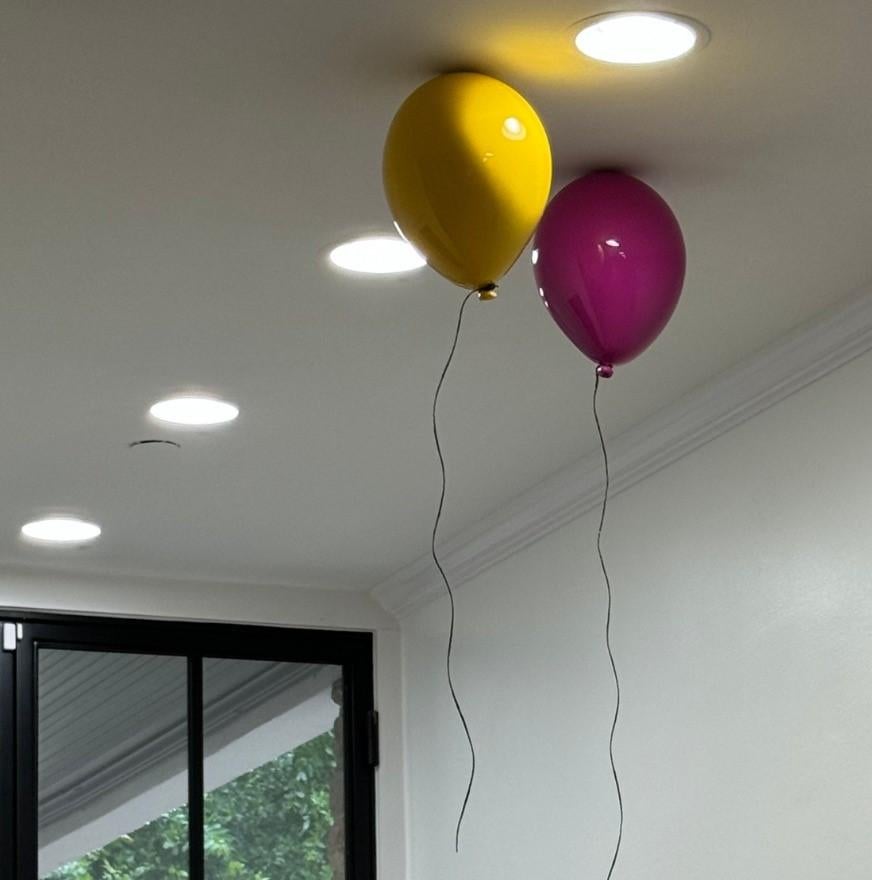 2 globos de arcilla brillante en Rojo Dorado y Beige - Para pared o techo -medio en venta 1