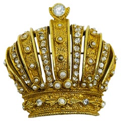 ART Arthur Pepper signed Vintage gold rhinestone pearls crown designer brooch