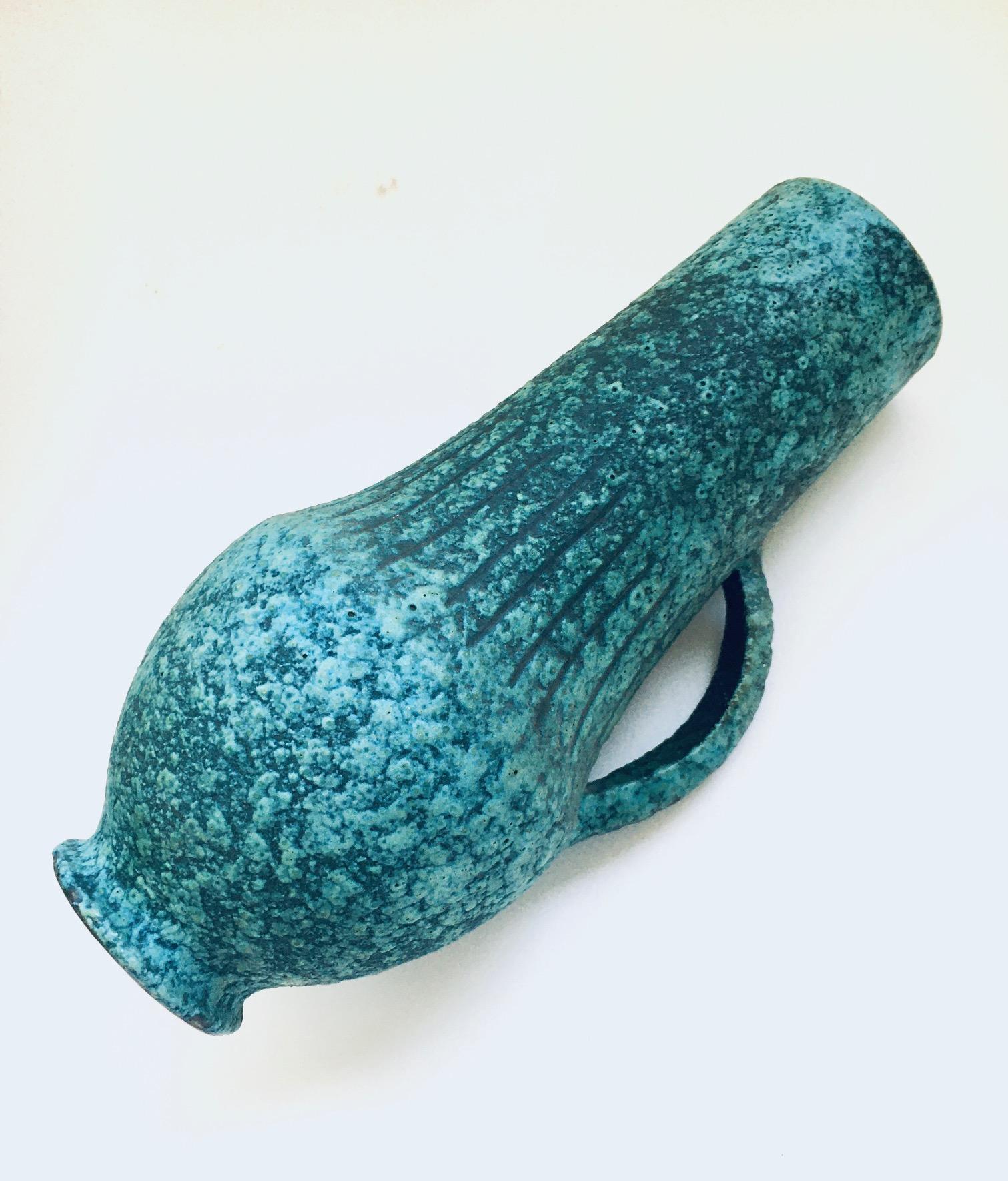 Art Ceramics Sgraffito Handle Vase by Alvino Bagni for Raymor, Italy 1960's For Sale 4