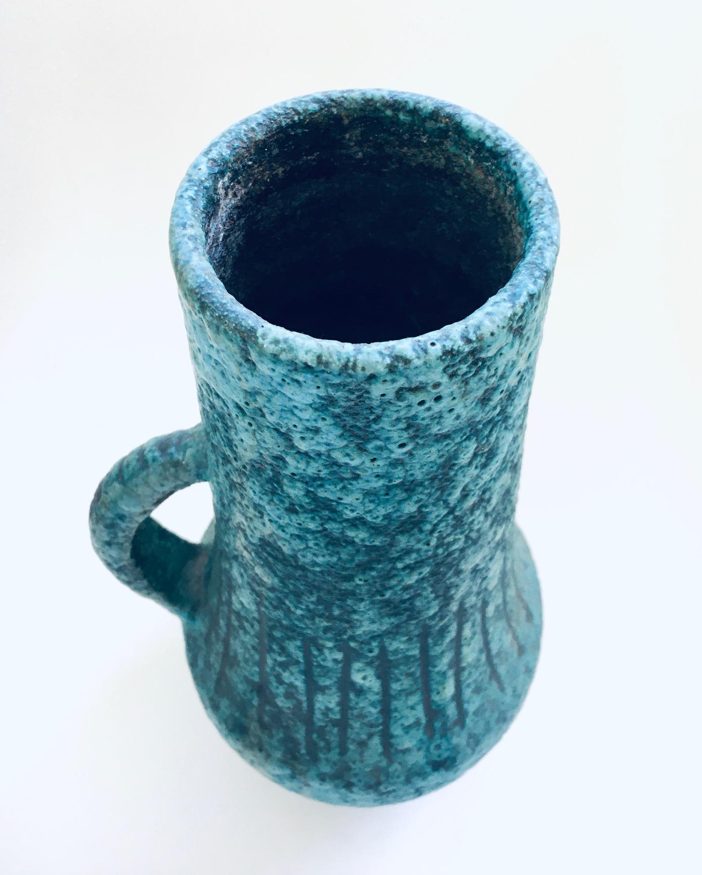 Art Ceramics Sgraffito Handle Vase by Alvino Bagni for Raymor, Italy 1960's In Good Condition For Sale In Oud-Turnhout, VAN