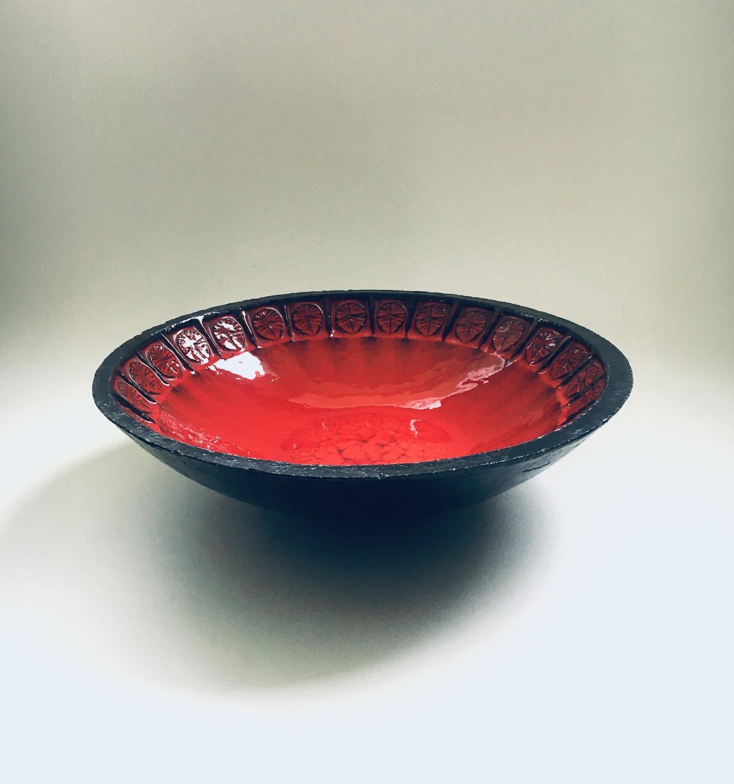 Mid-Century Modern Art Ceramics Studio Handmade Bowl by Jan Nolf for Perignem Studios, 1960's For Sale