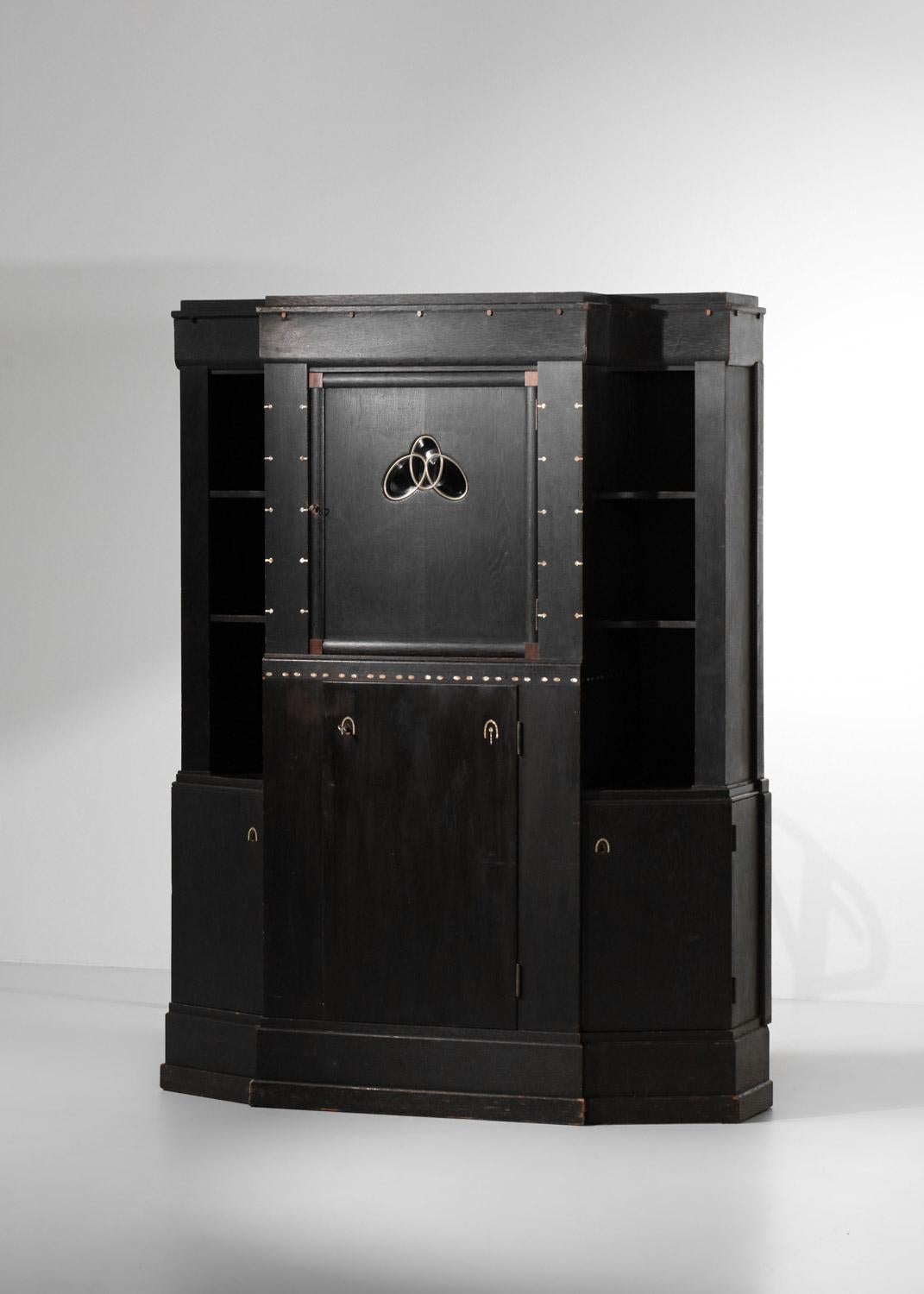 Art craft furniture from the 20s in blackened oak attributed to Josef hoffmann  For Sale 4