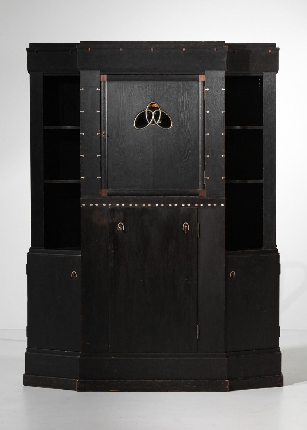 Arts and Crafts Art craft furniture from the 20s in blackened oak attributed to Josef hoffmann  For Sale