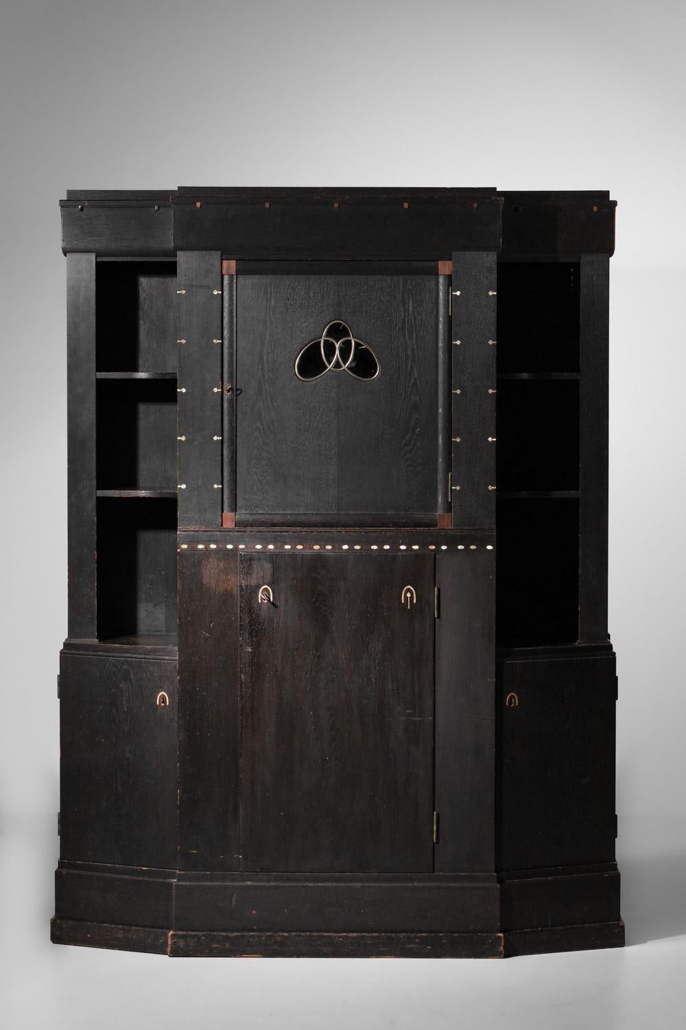 Art craft furniture from the 20s in blackened oak attributed to Josef hoffmann  For Sale 2