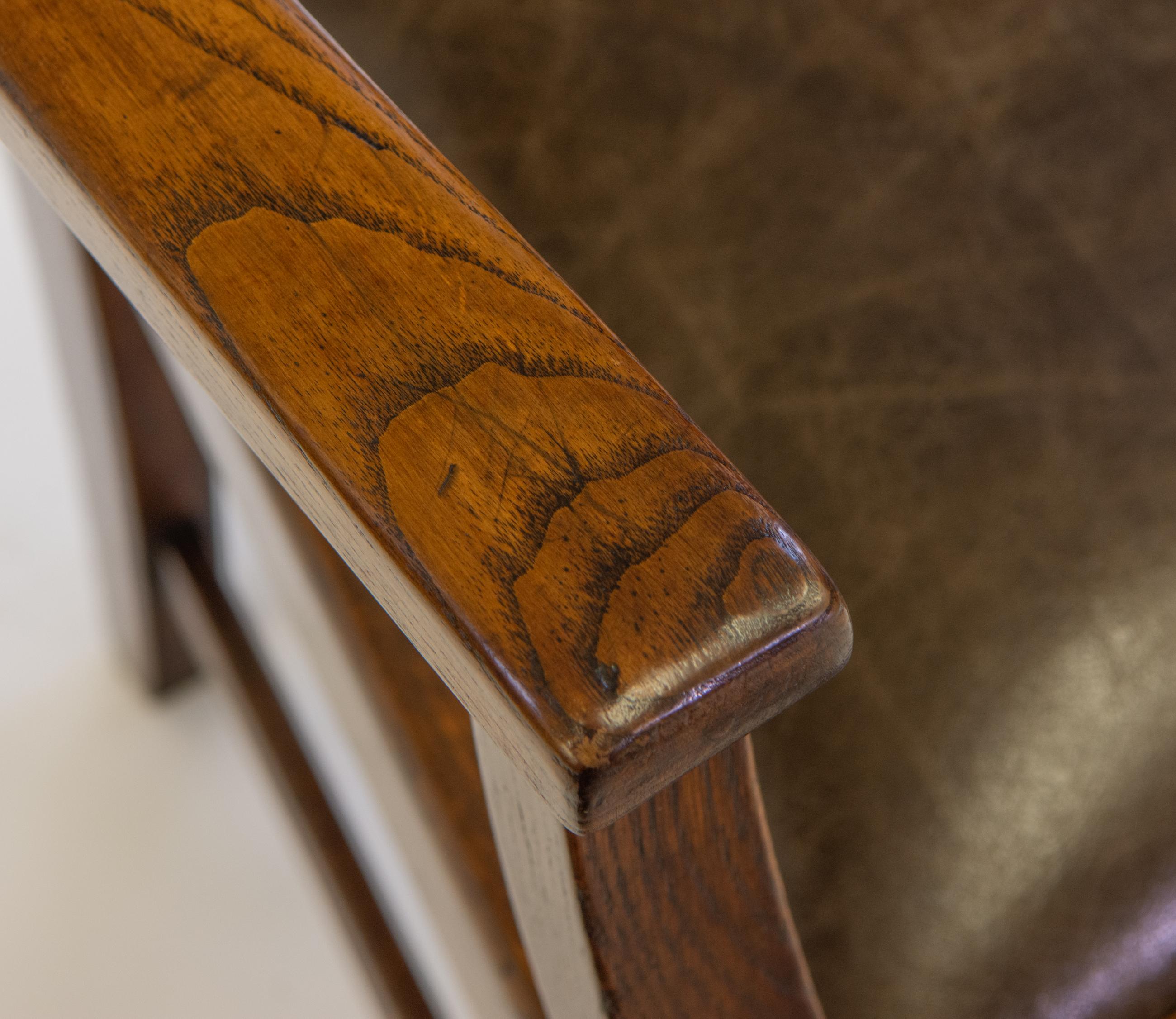 Chaise de bureau Art & Crafts en chêne et cuir dans le style de Richard Riemerschmid 2 en vente 6