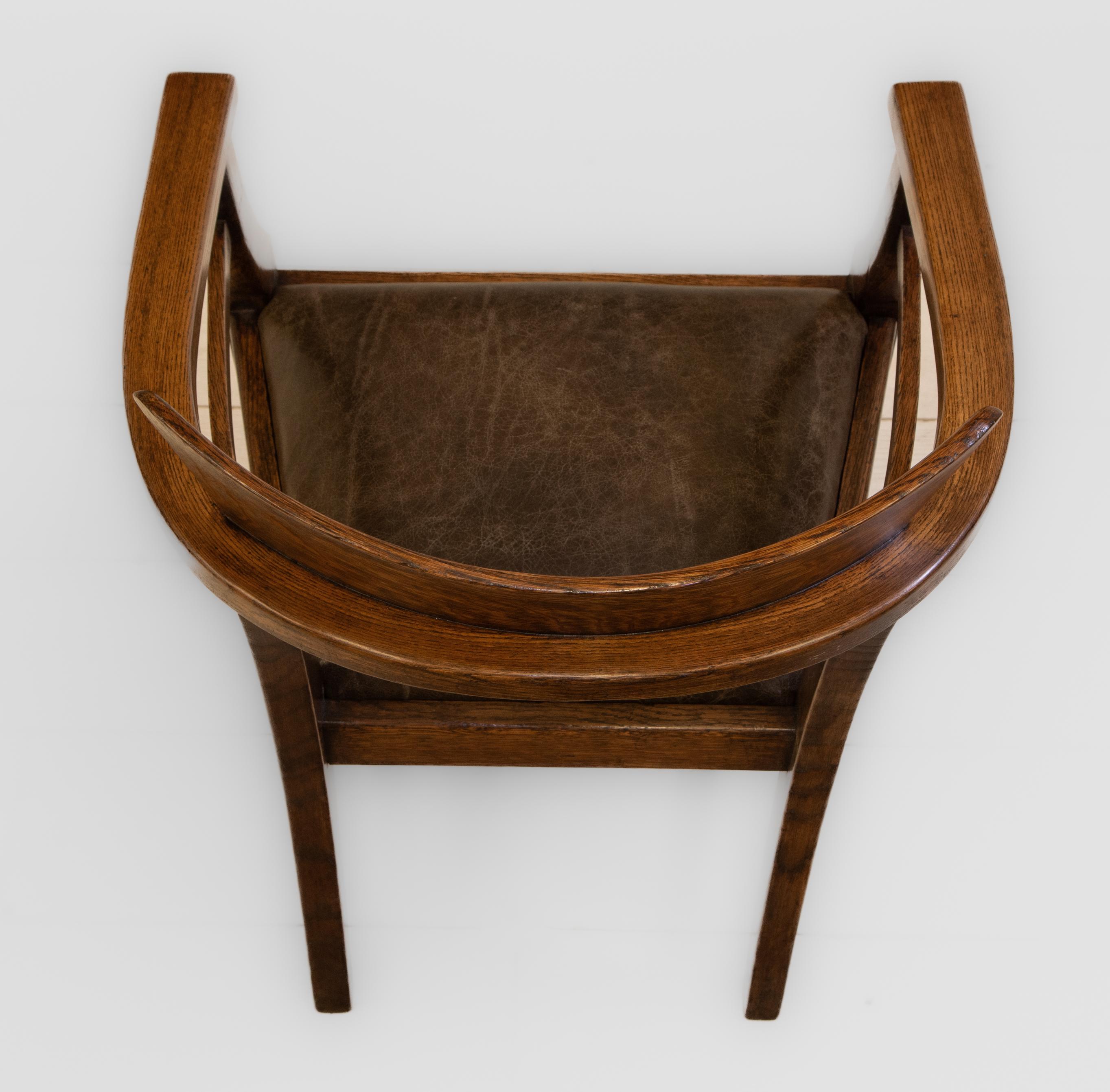 German Art & Crafts Oak and Leather Desk Chair In The Richard Riemerschmid Manner