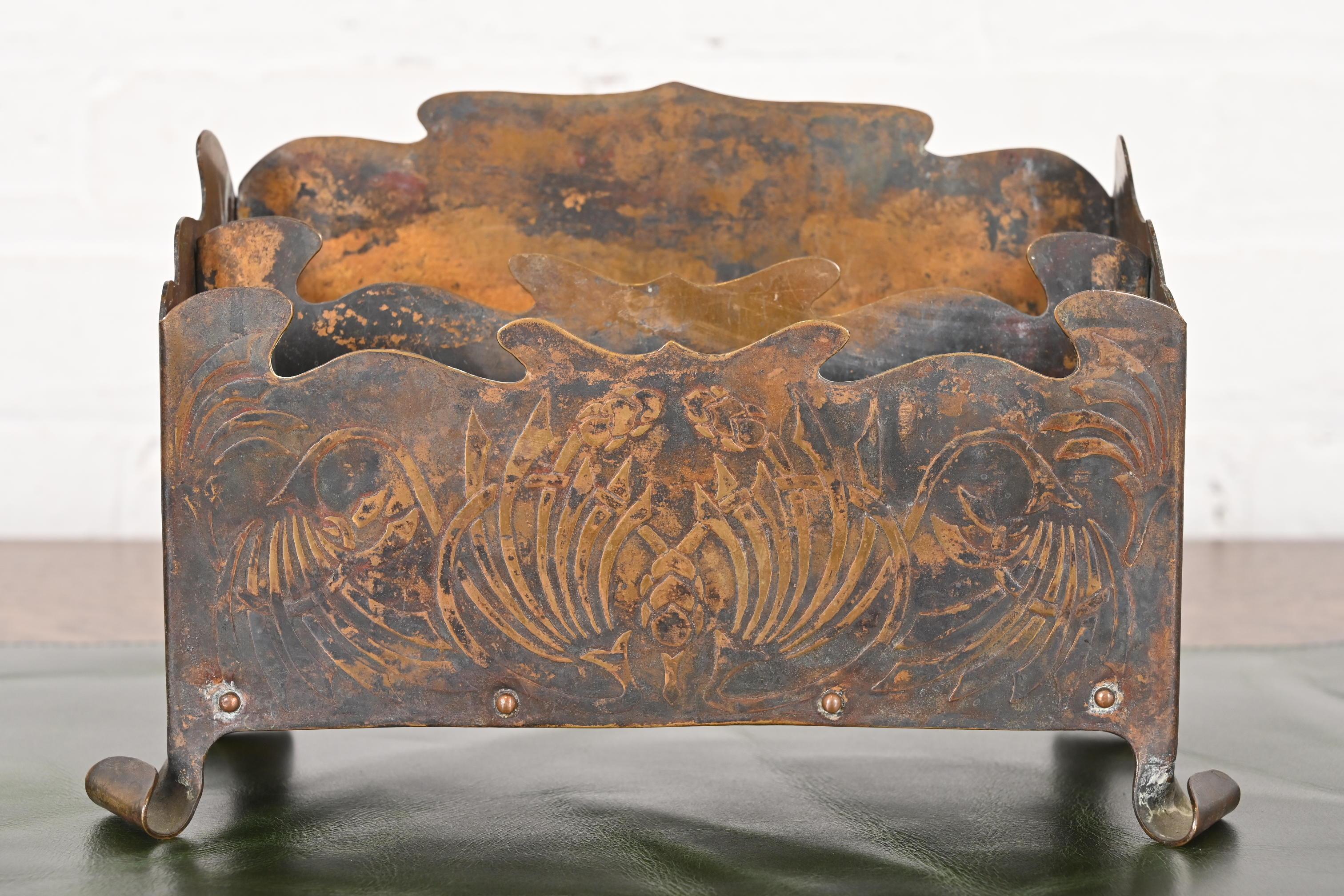 Art Crafts Shop Hammered Copper Six-Piece Desk Set, Circa 1905 For Sale 3