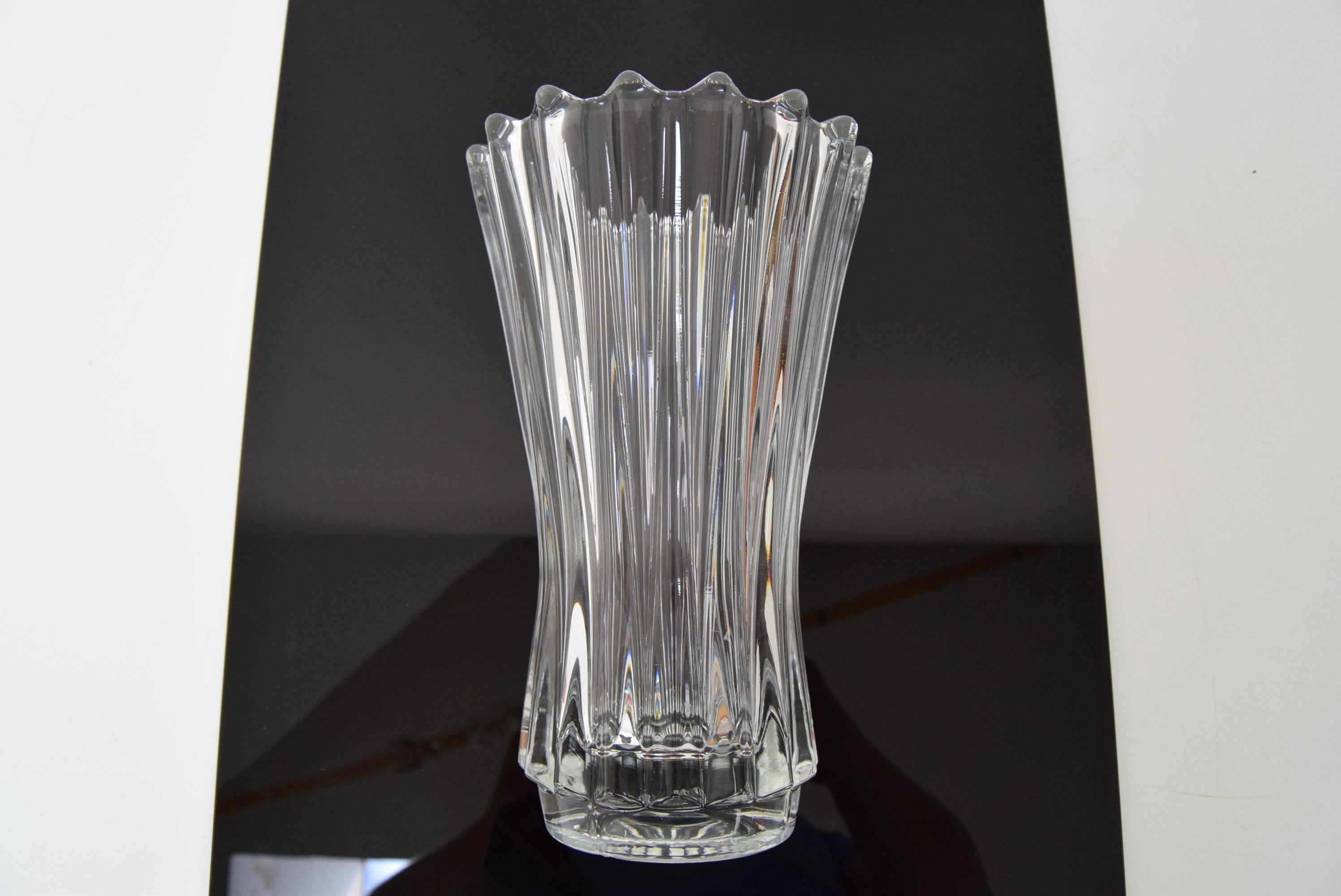 Art Glass Art Crystal Glass Vase, Crystalex Novy Bor, 1970's.  For Sale