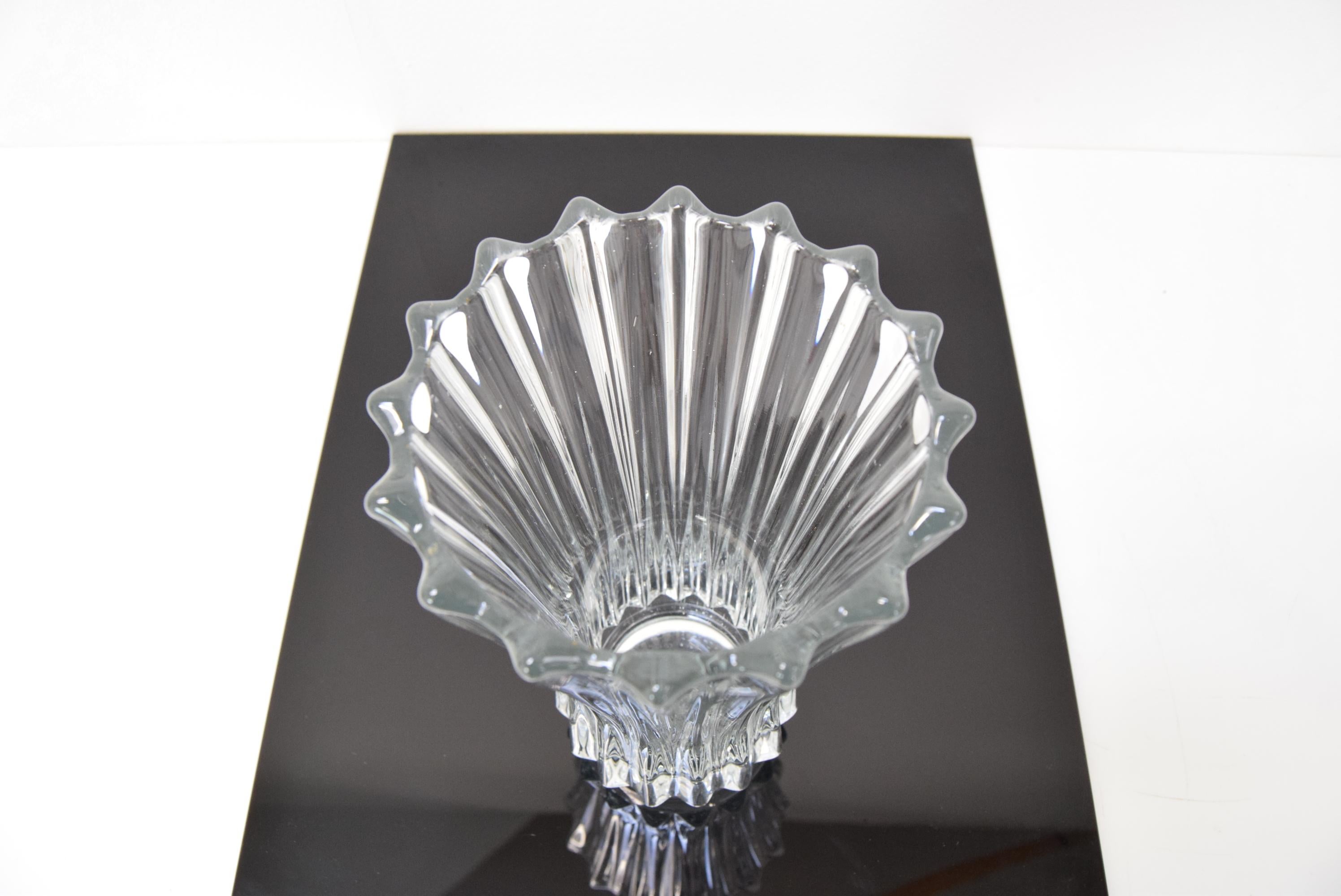Art Crystal Glass Vase, Crystalex Novy Bor, 1970's.  For Sale 1