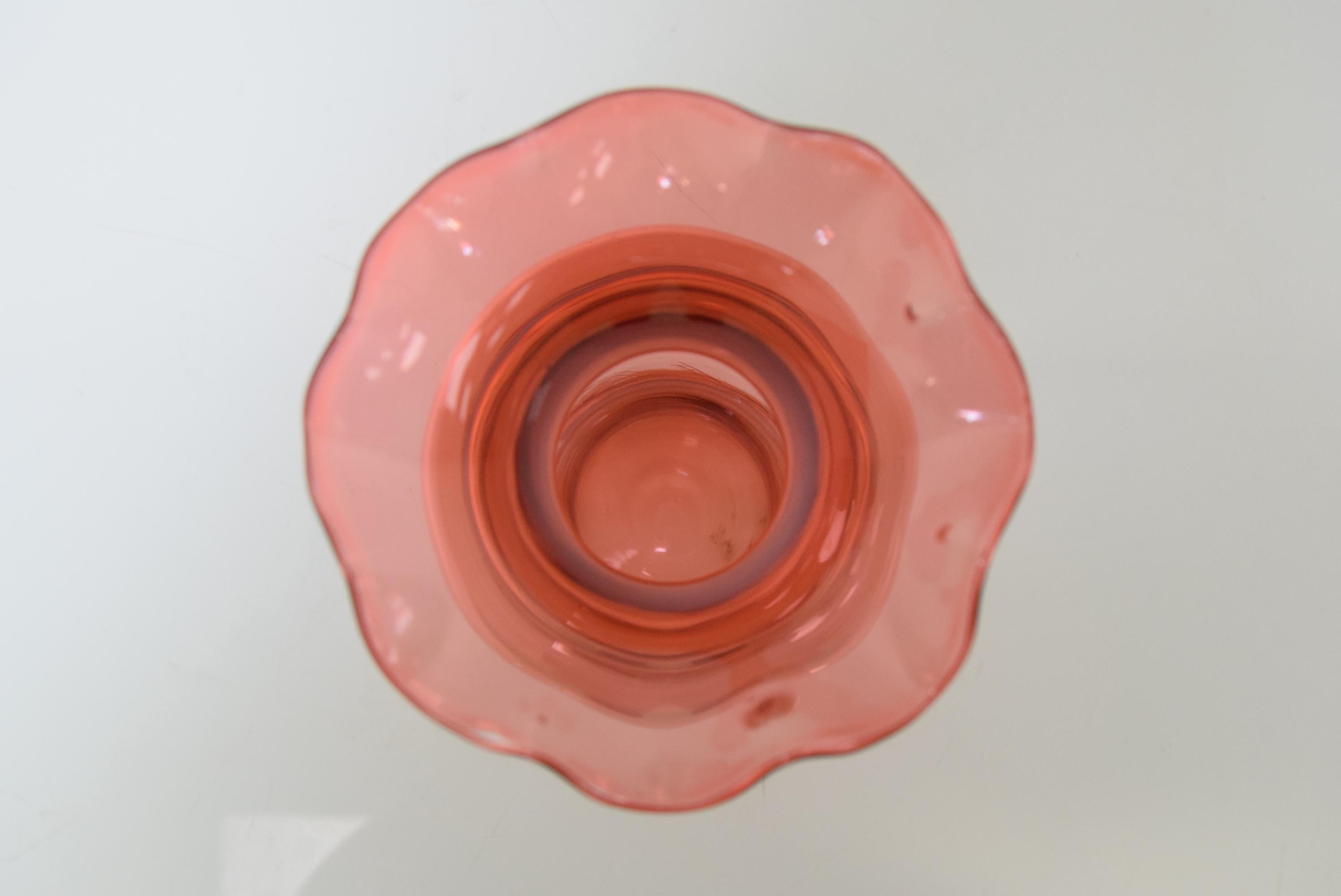 Tchèque Vase en verre tchèque d'art, par Glasswork, né en novembre 1950  en vente