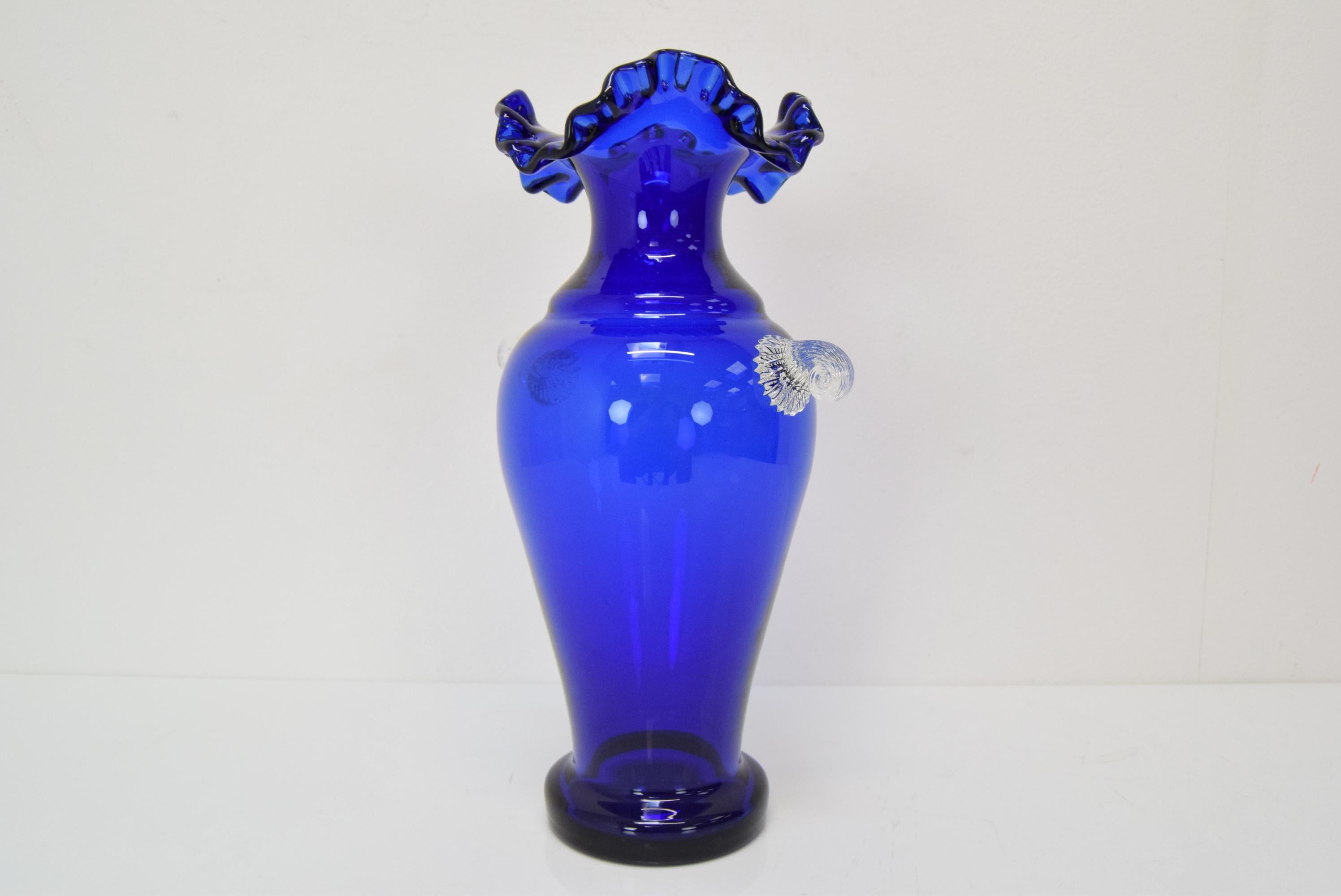 Art Glass Art Czech Glass Vase, by Glasswork Novy Bor, 1950's.  For Sale