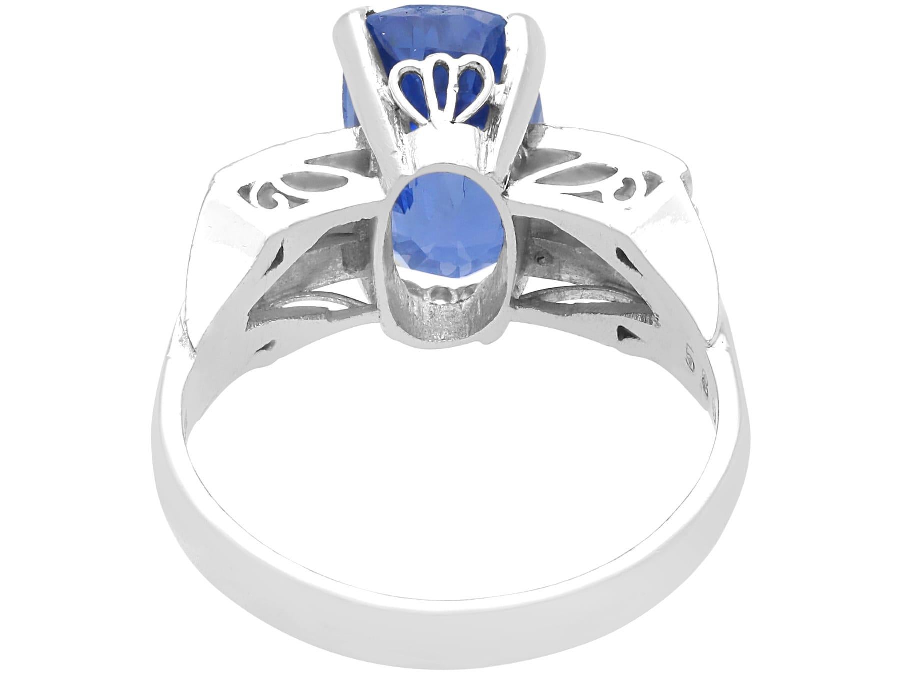 Art Dec 5.63 Carat Ceylon Sapphire and 1.16 Carat Diamond Ring in Platinum In Excellent Condition For Sale In Jesmond, Newcastle Upon Tyne