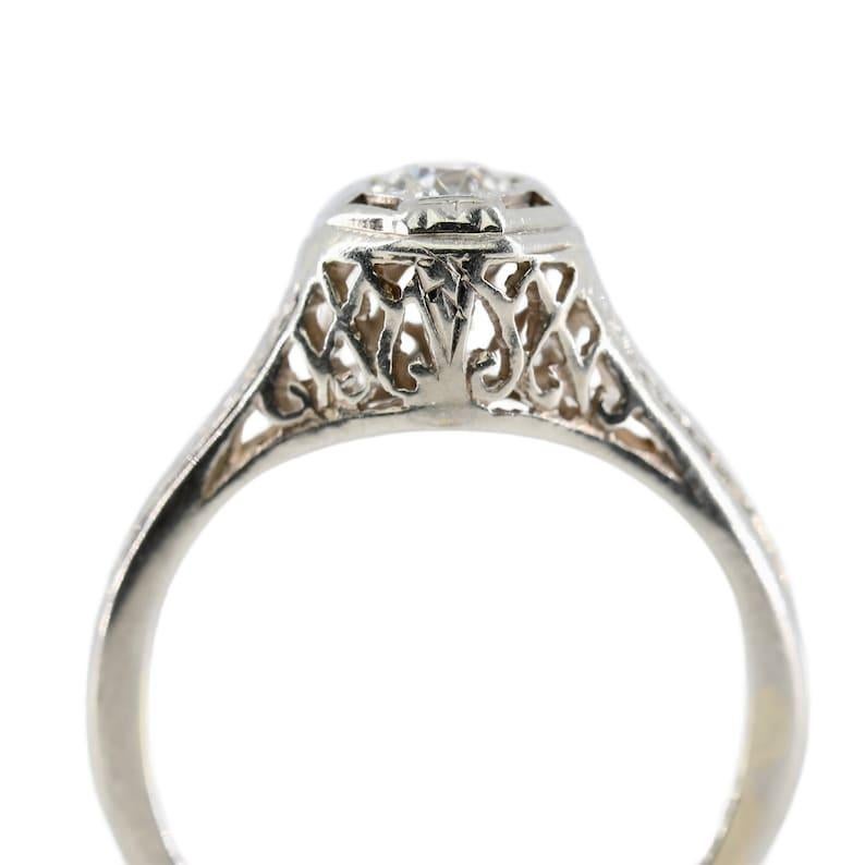 Art Deco 0.20 ct Old European Cut Diamond Engagement Ring in 18K White Gold For Sale 1